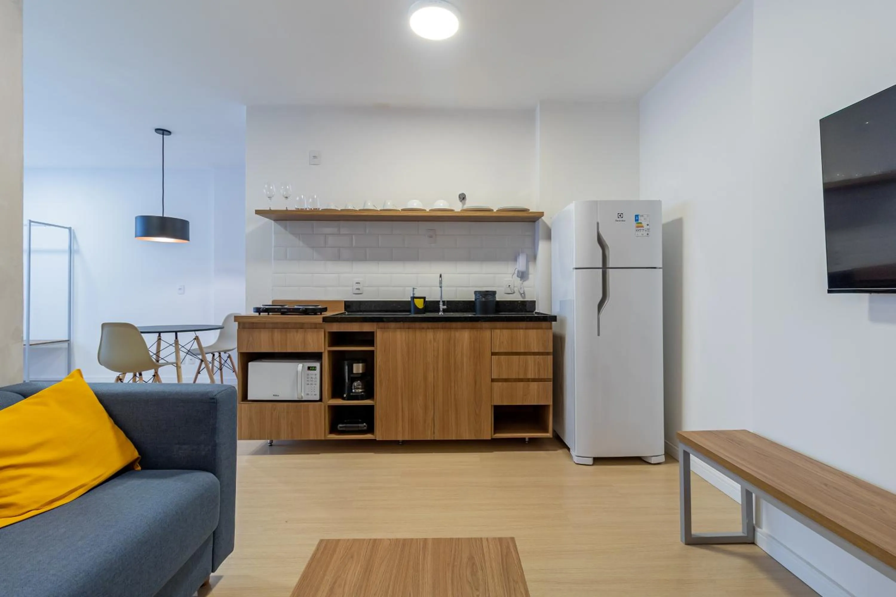 Kitchen or kitchenette in 360 Rio Santos Dumont