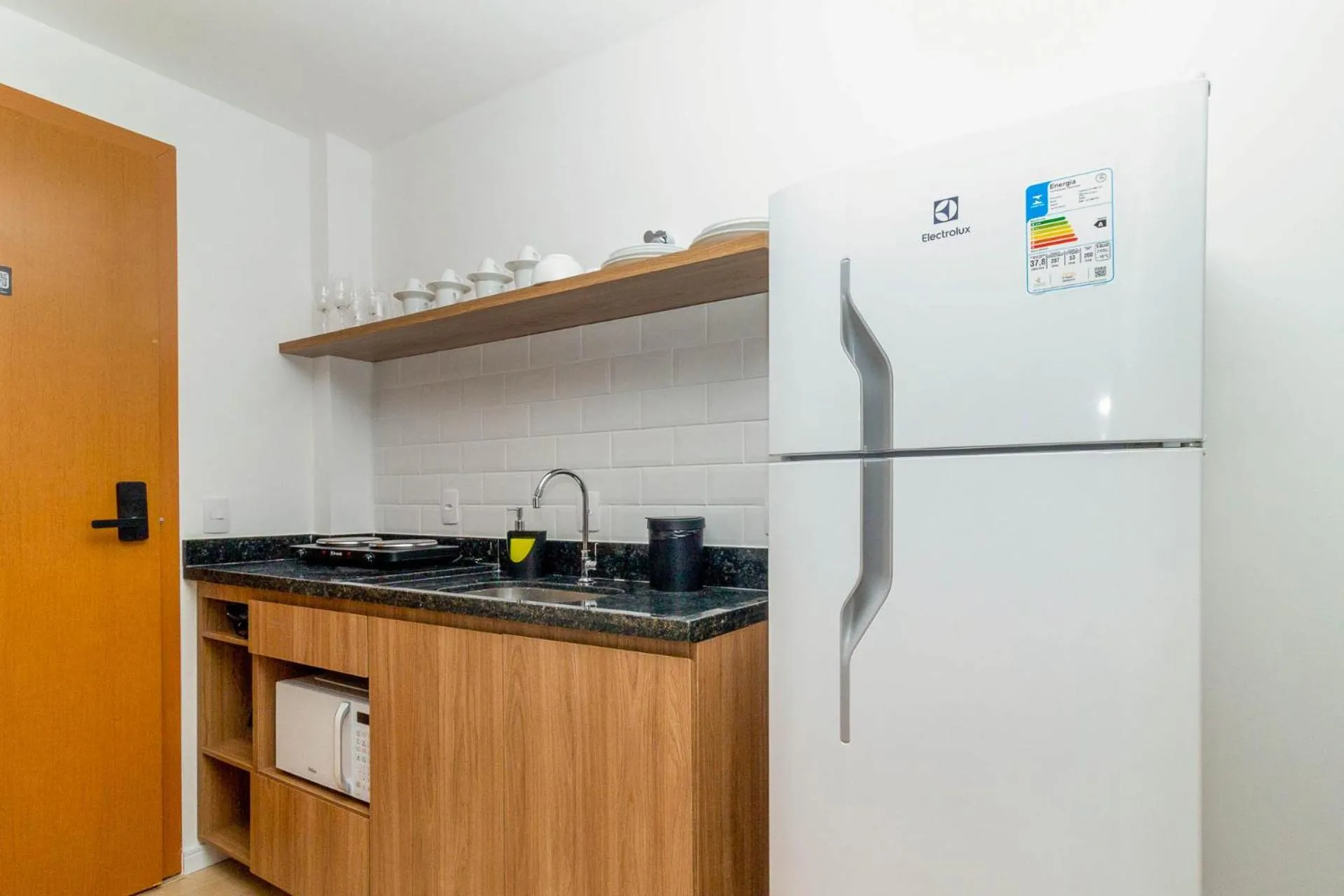 Kitchen or kitchenette in 360 Rio Santos Dumont