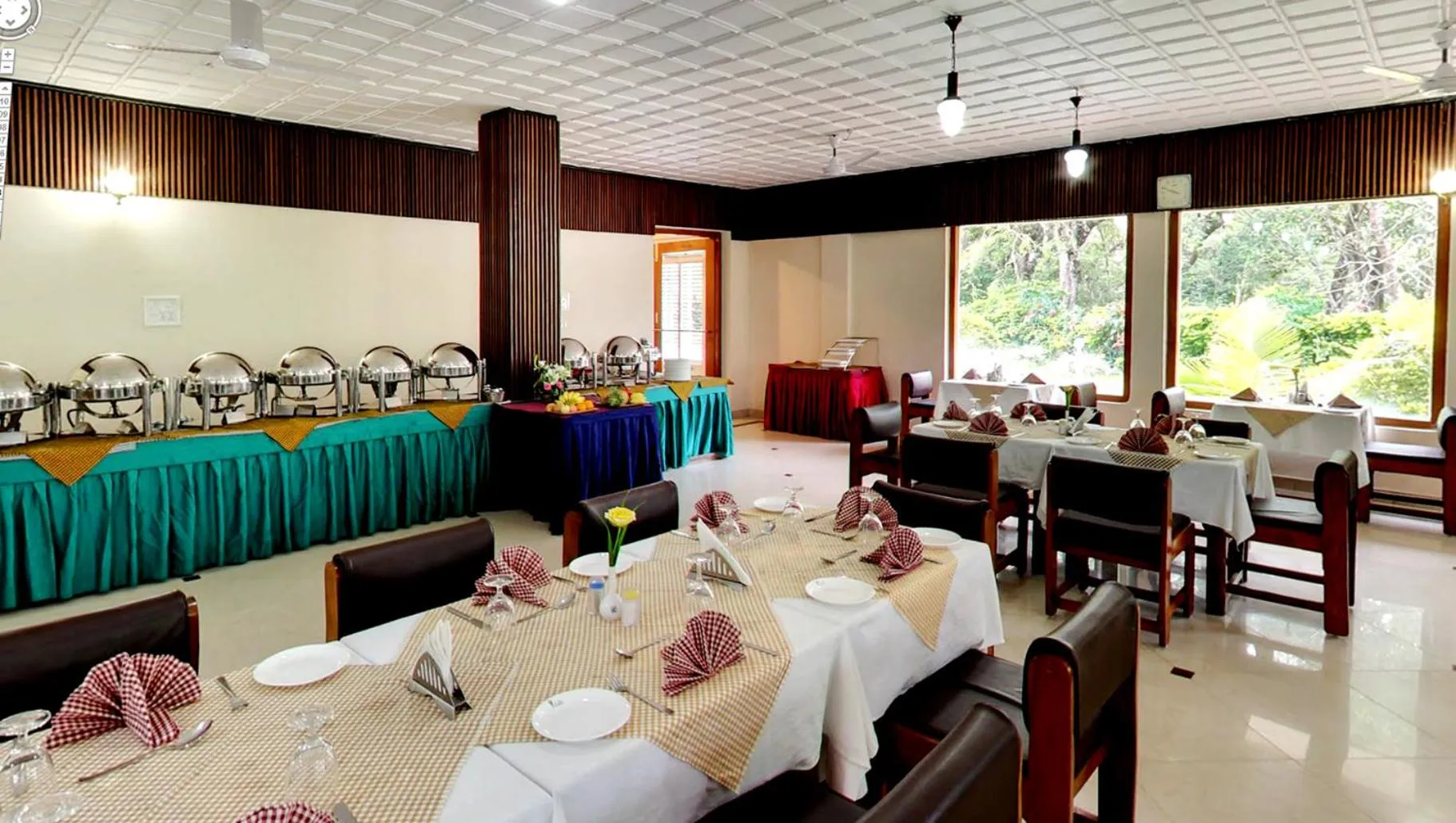 Restaurant/places to eat in Aranya Nivas