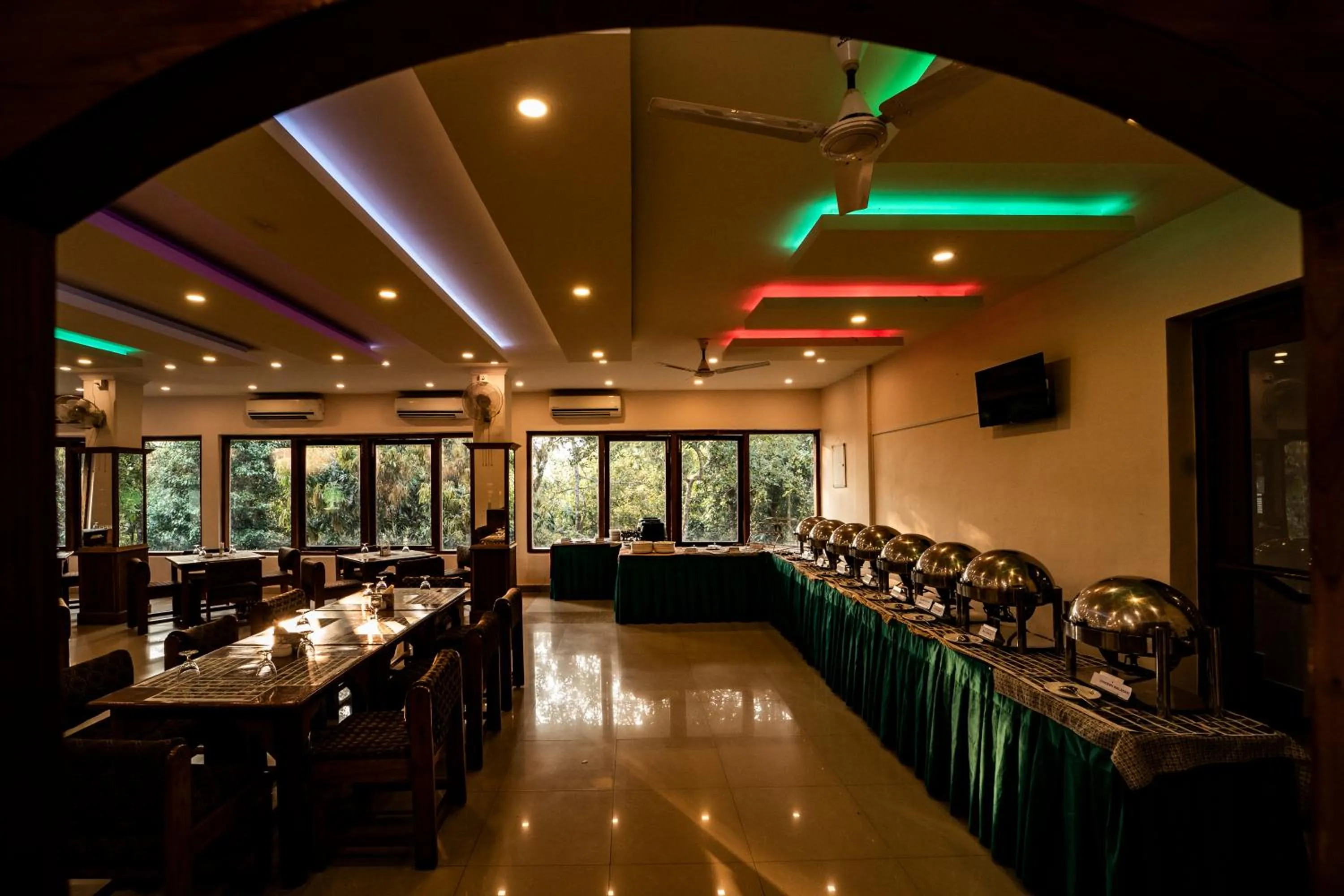 Restaurant/places to eat in Aranya Nivas