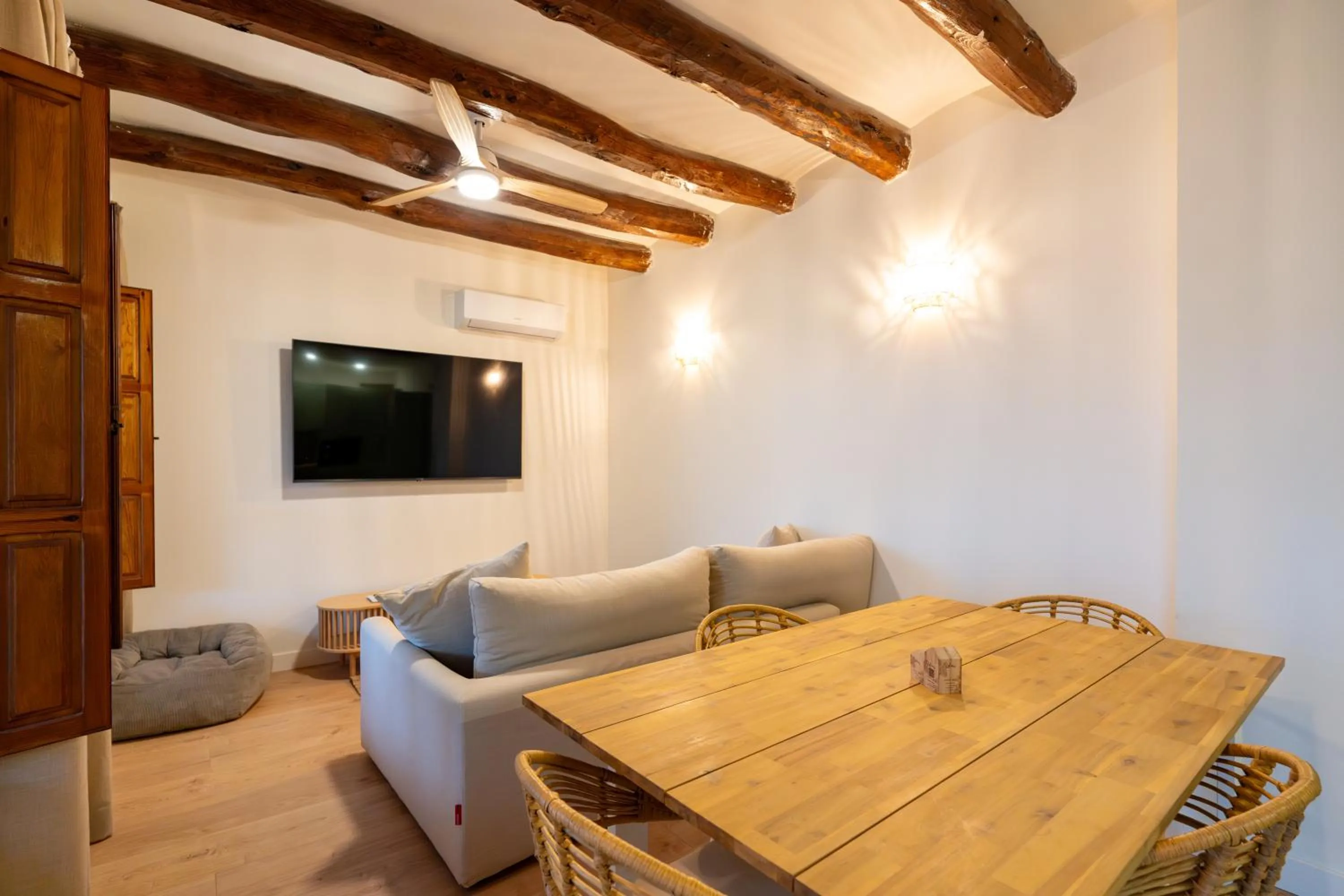 Communal lounge/ TV room in Paradisun Villajoyosa - Adults Only Recommended