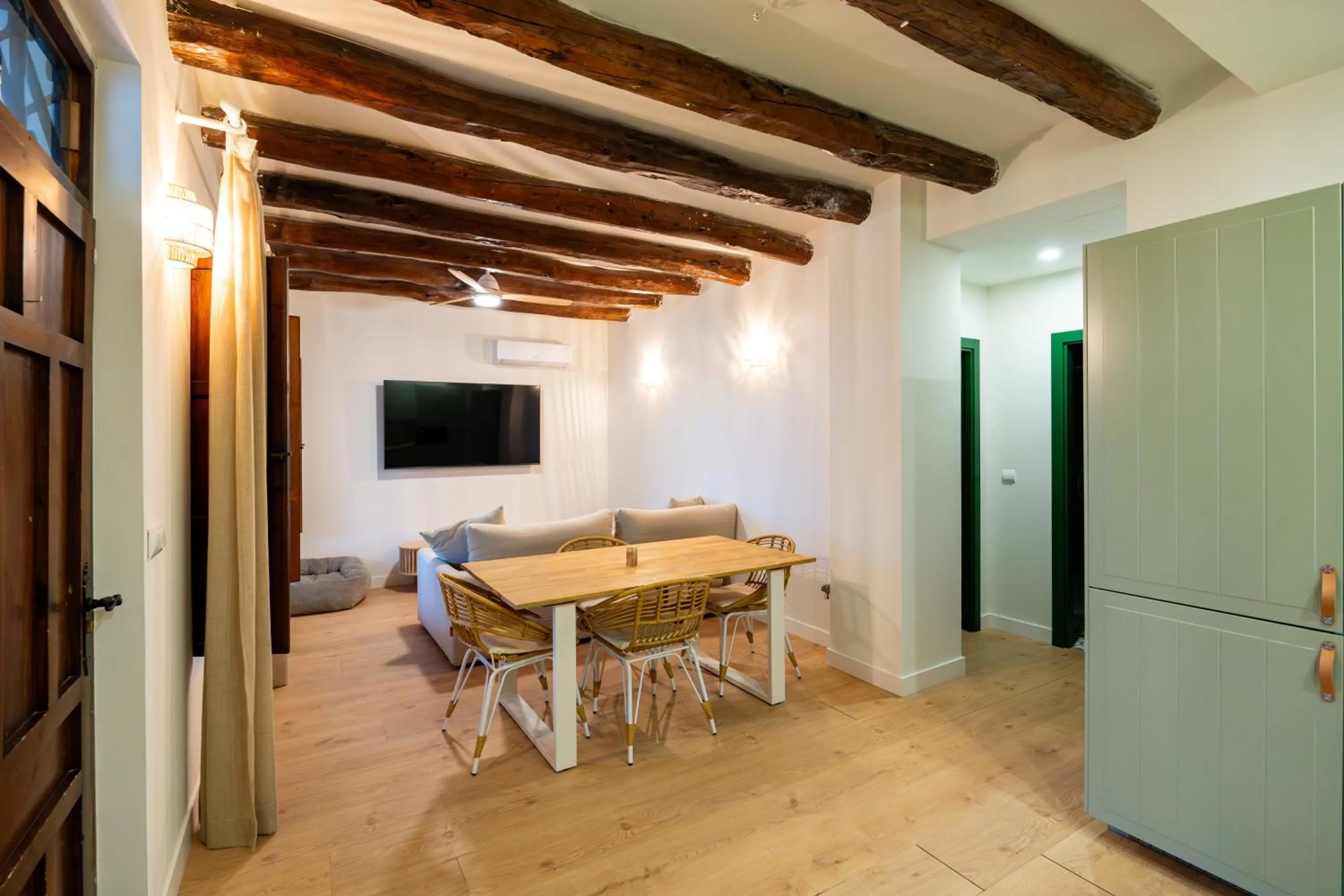 Communal lounge/ TV room in Paradisun Villajoyosa - Adults Only Recommended