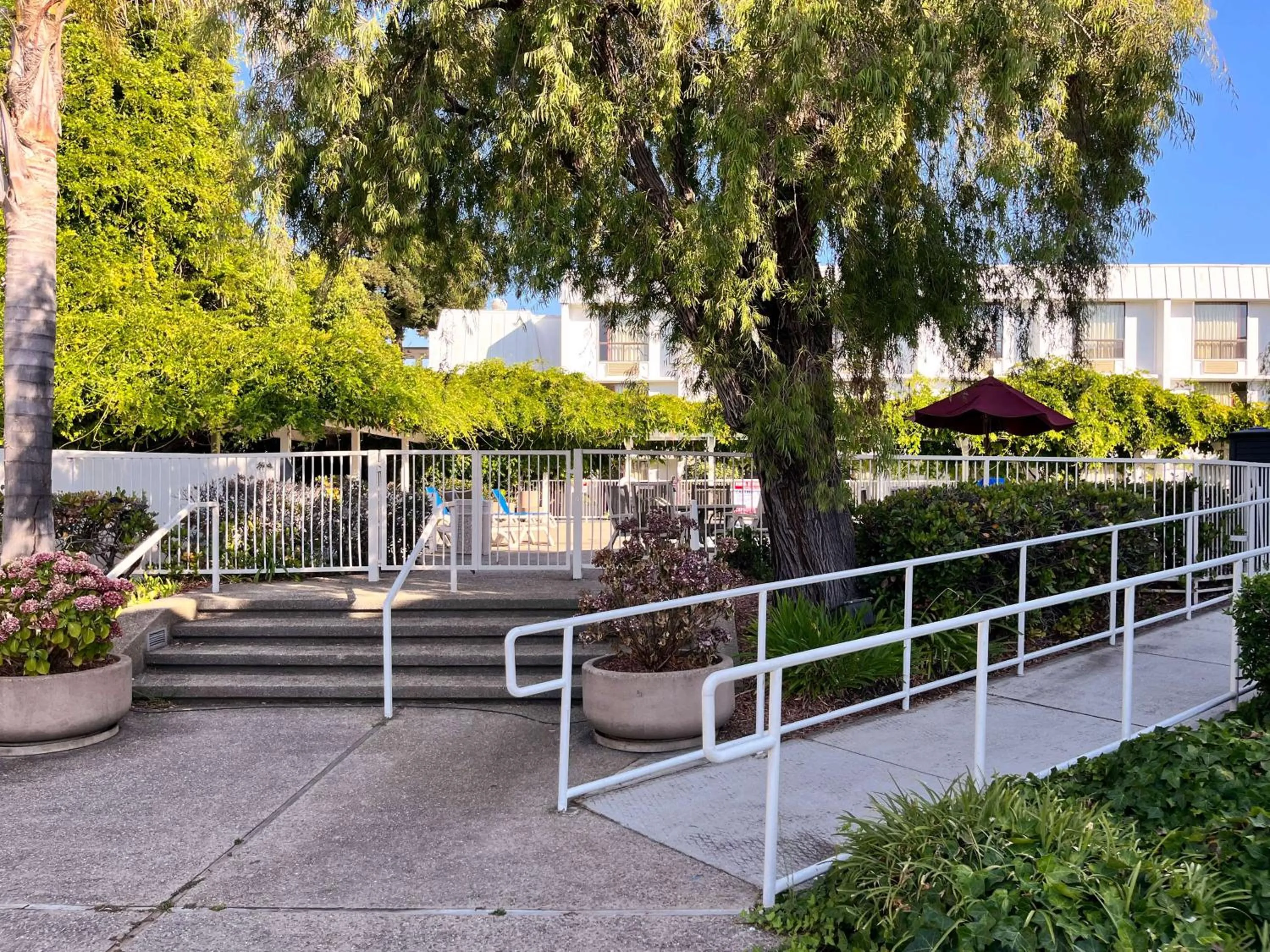 Property building in Studio 6 Belmont, CA San Francisco Redwood