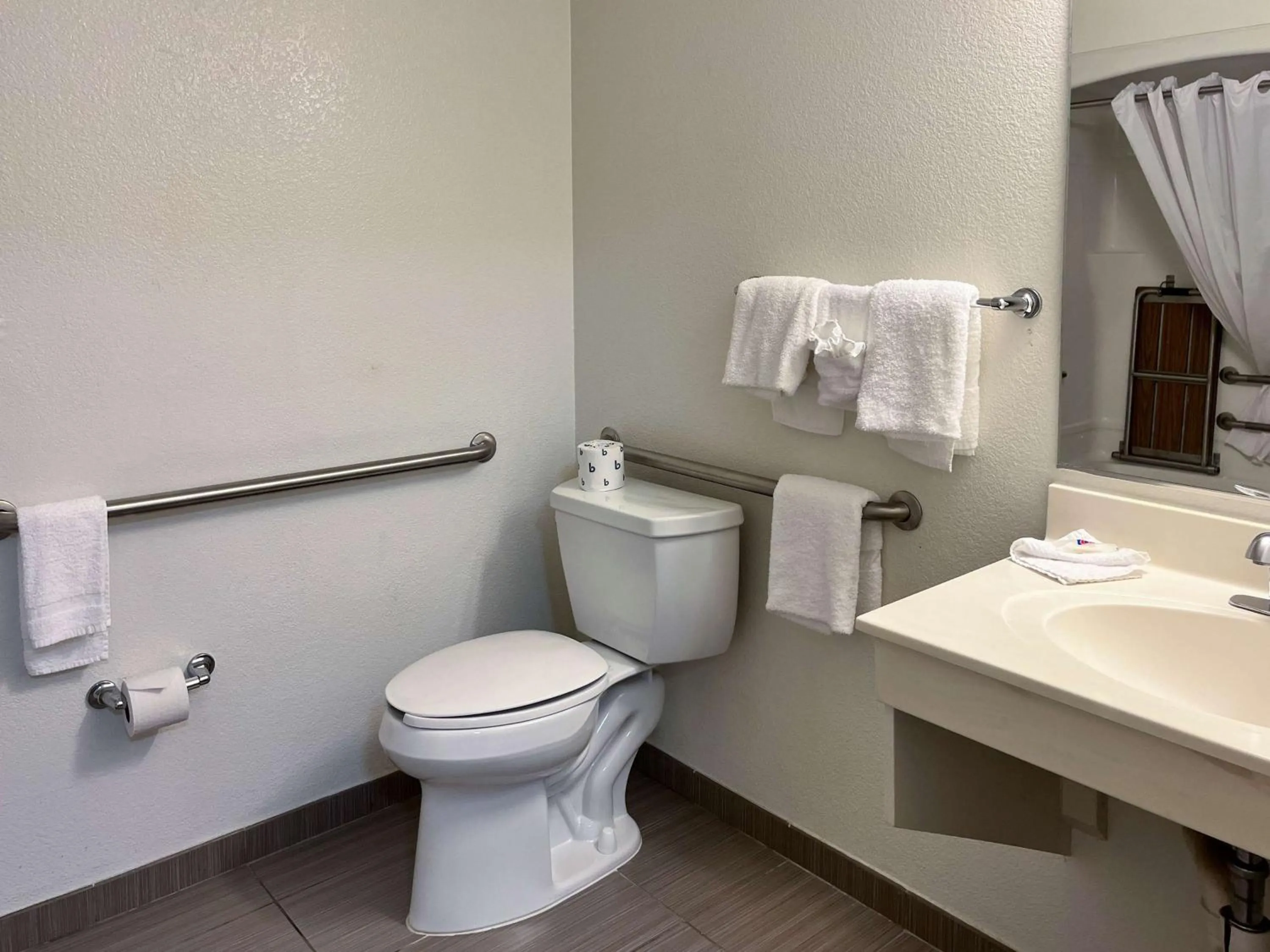 Bathroom in Studio 6 Belmont, CA San Francisco Redwood