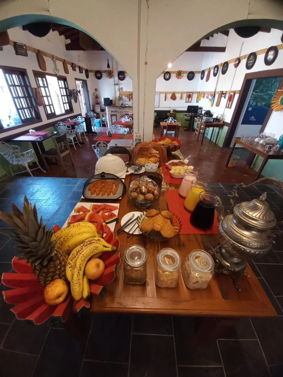 Buffet breakfast in Hotel Bem Te Vi