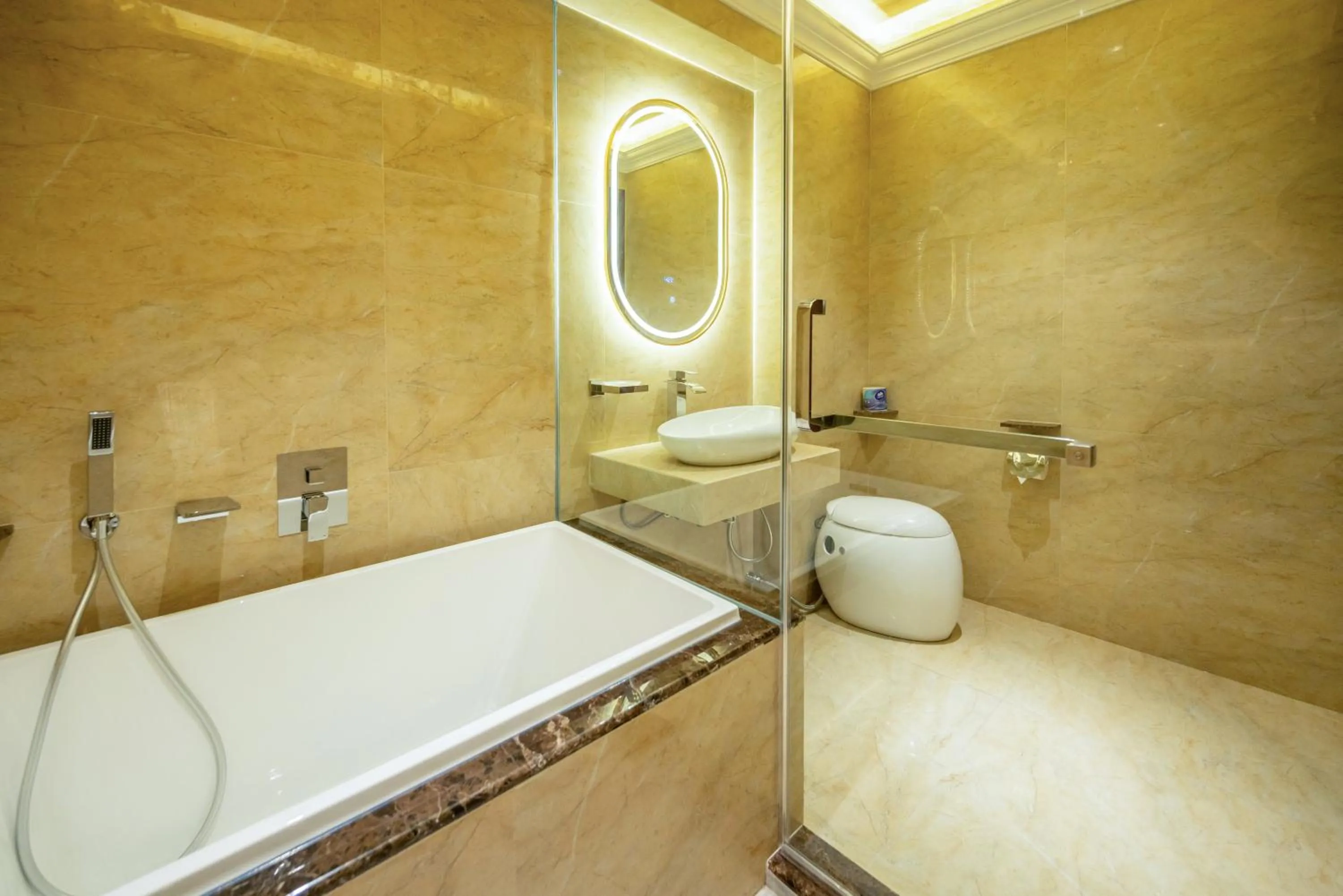 Shower in Ritz Residence, Imago Mall Loft B