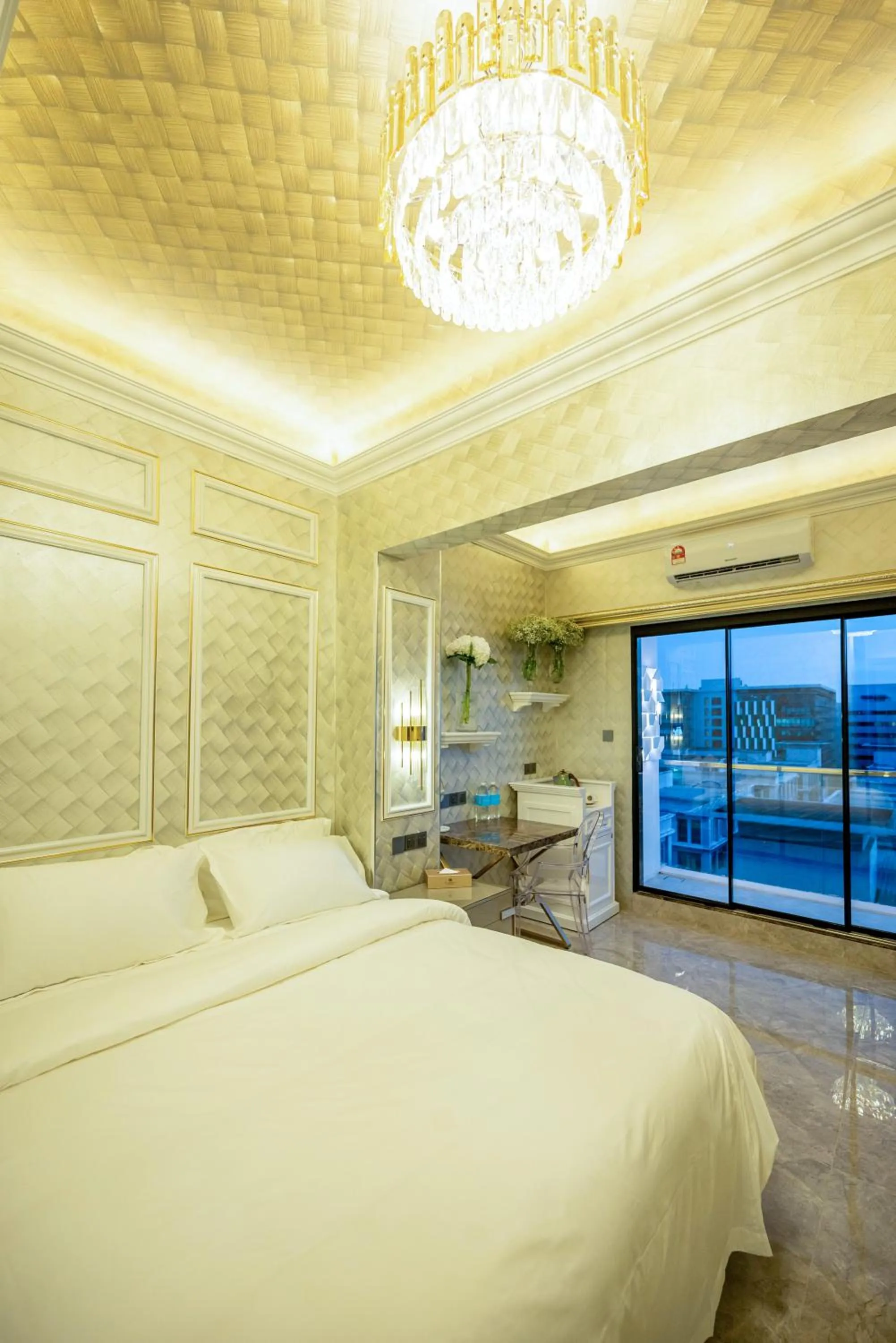 Bed in Ritz Residence, Imago Mall Loft B