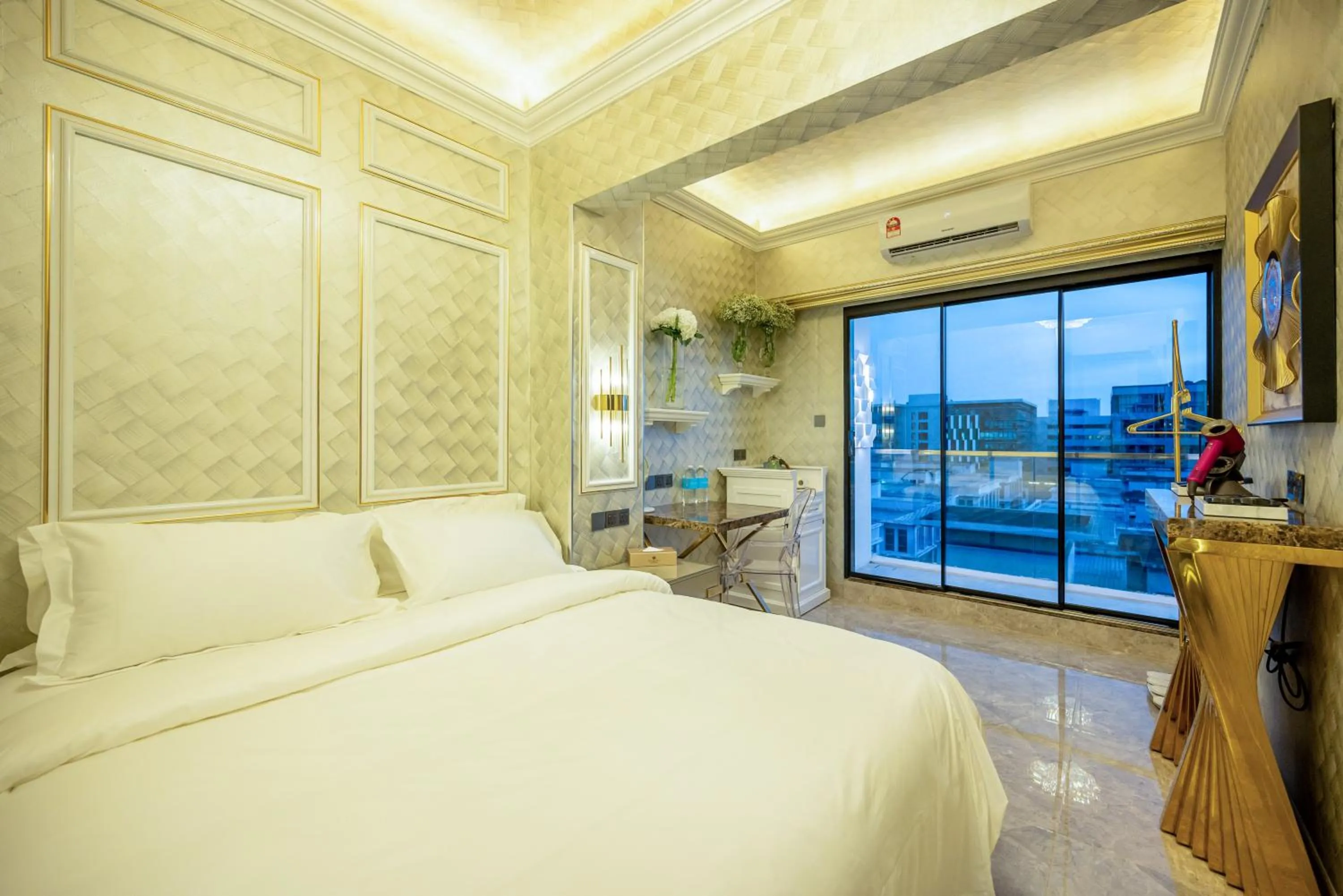 Bed in Ritz Residence, Imago Mall Loft B