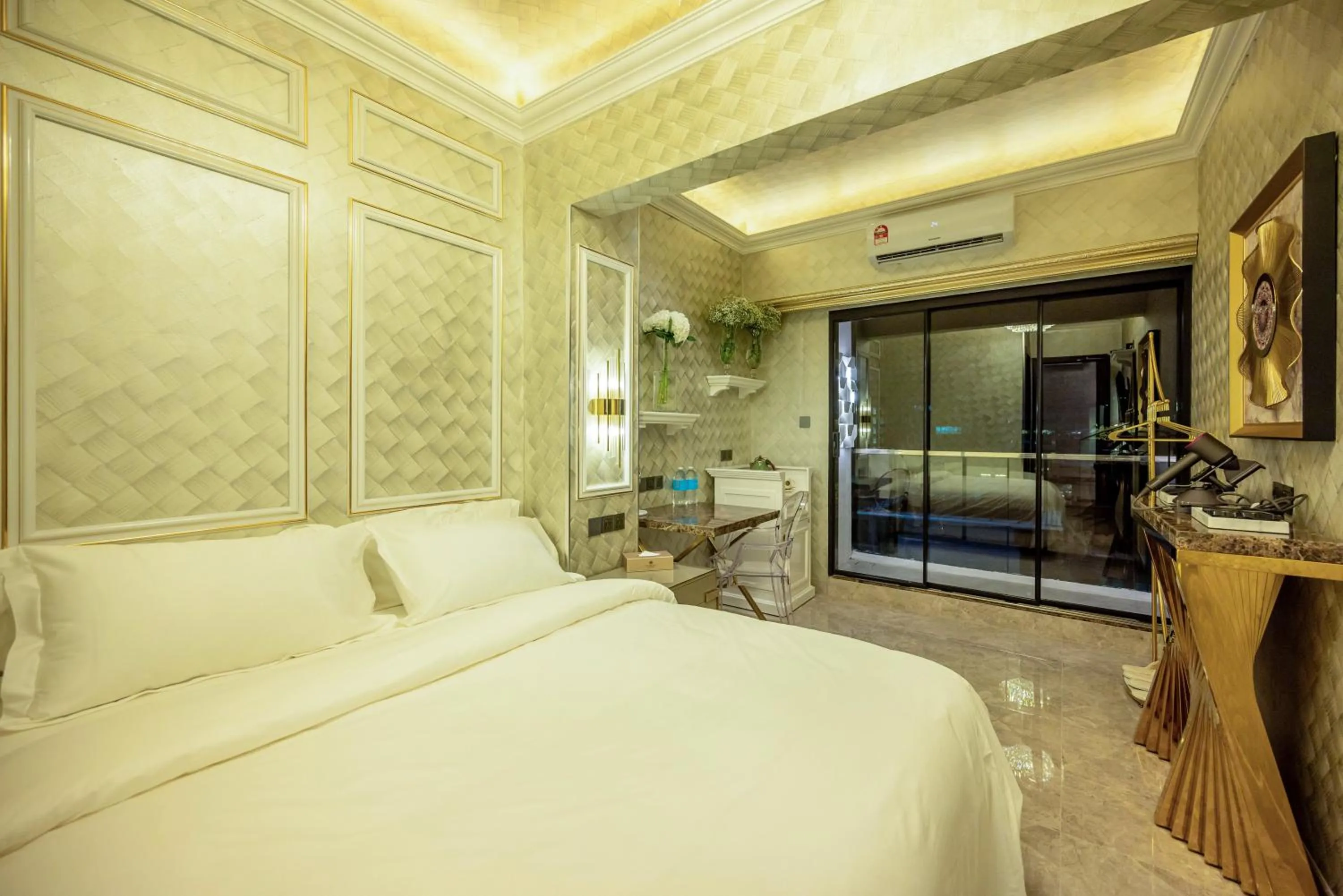 Bed in Ritz Residence, Imago Mall Loft B