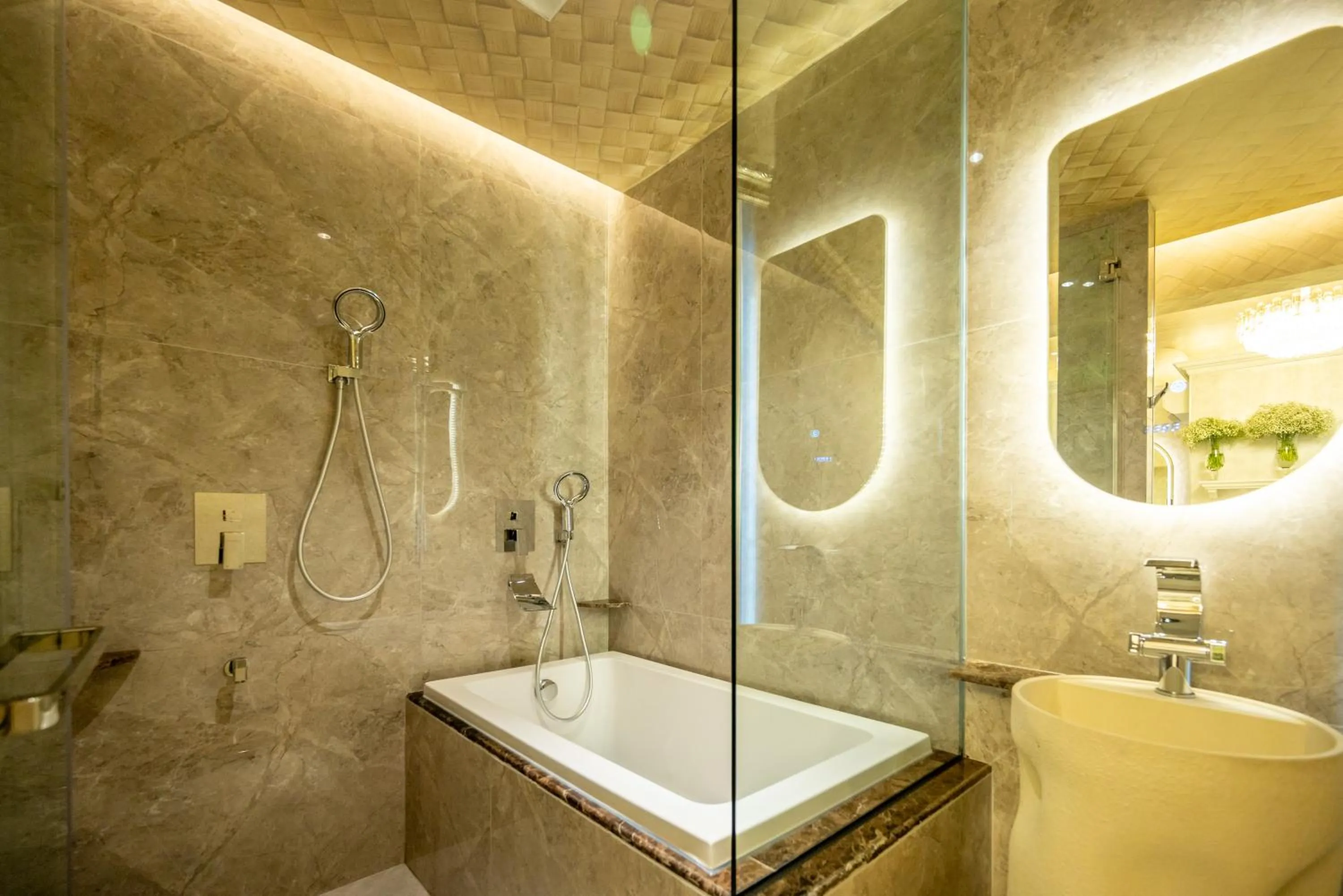 Shower in Ritz Residence, Imago Mall Loft B