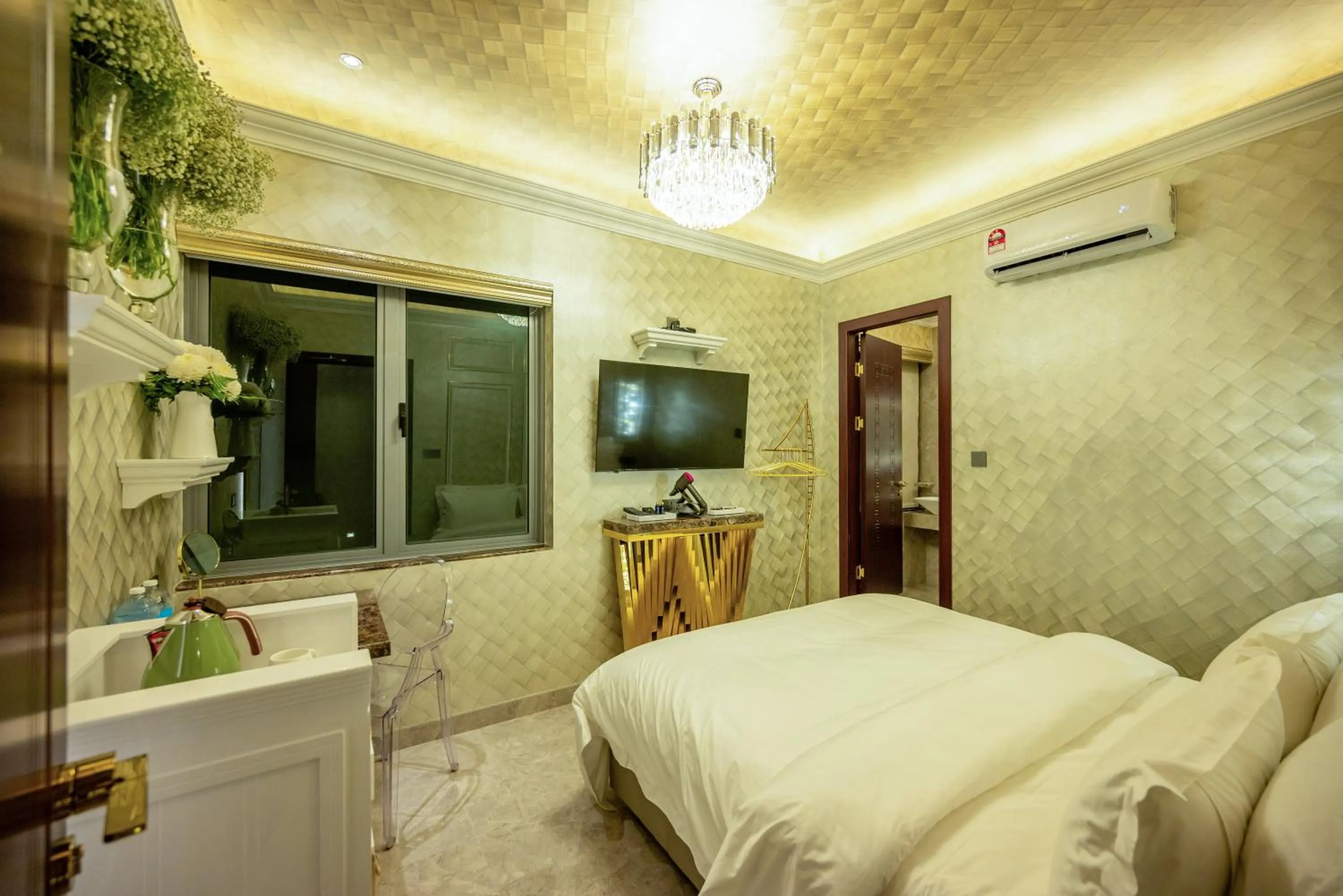 Bed in Ritz Residence, Imago Mall Loft B