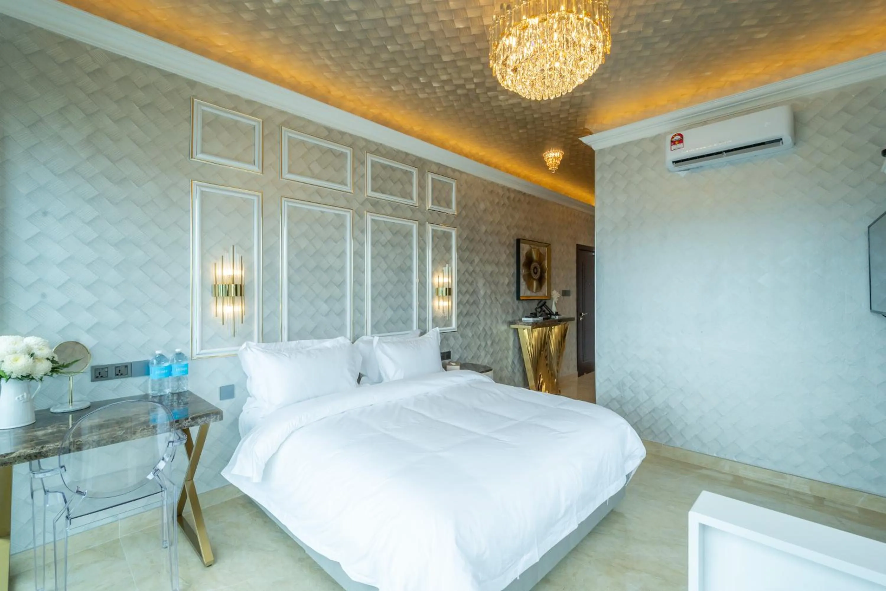 Bed in Ritz Residence, Imago Mall Loft B