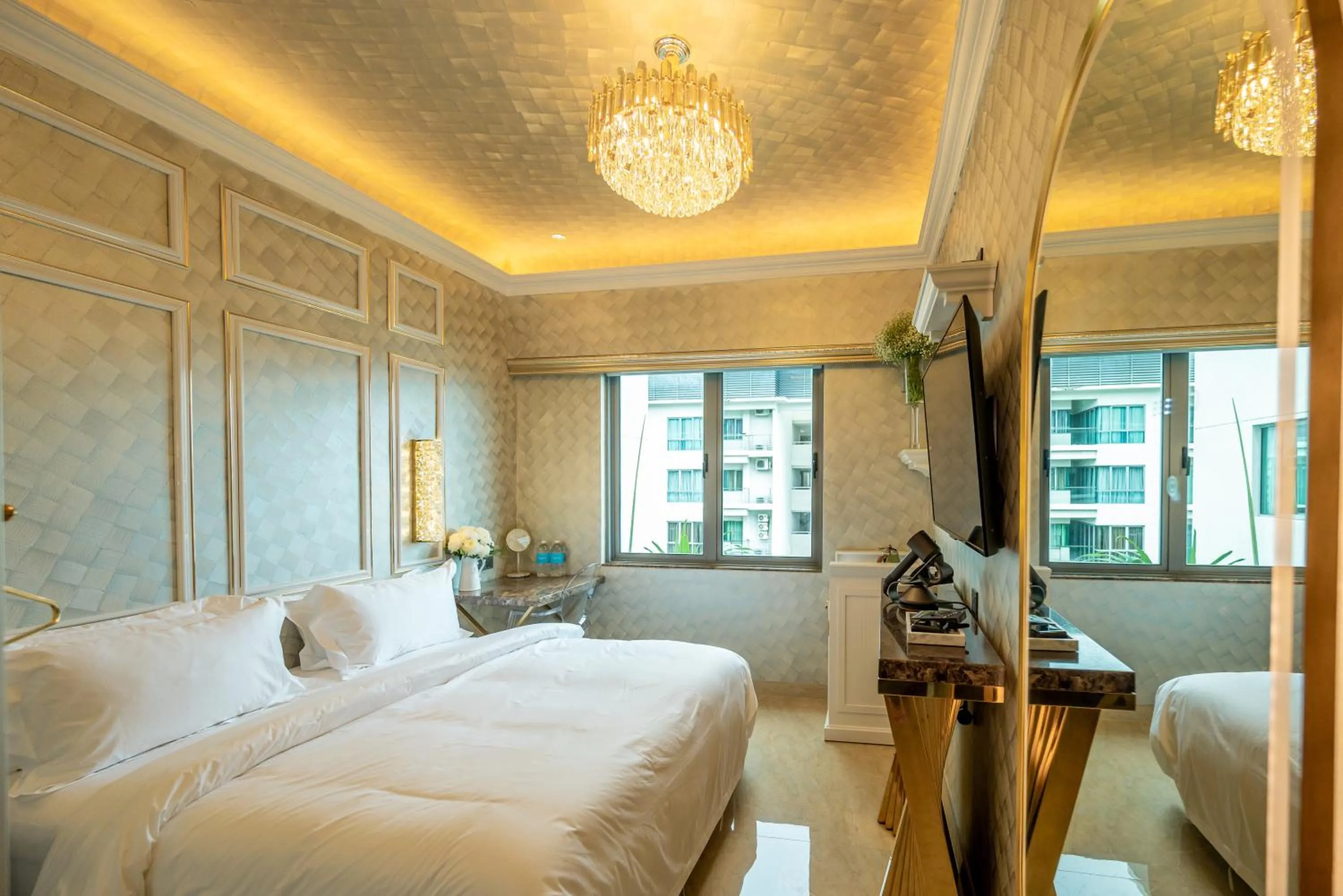 Bed in Ritz Residence, Imago Mall Loft B