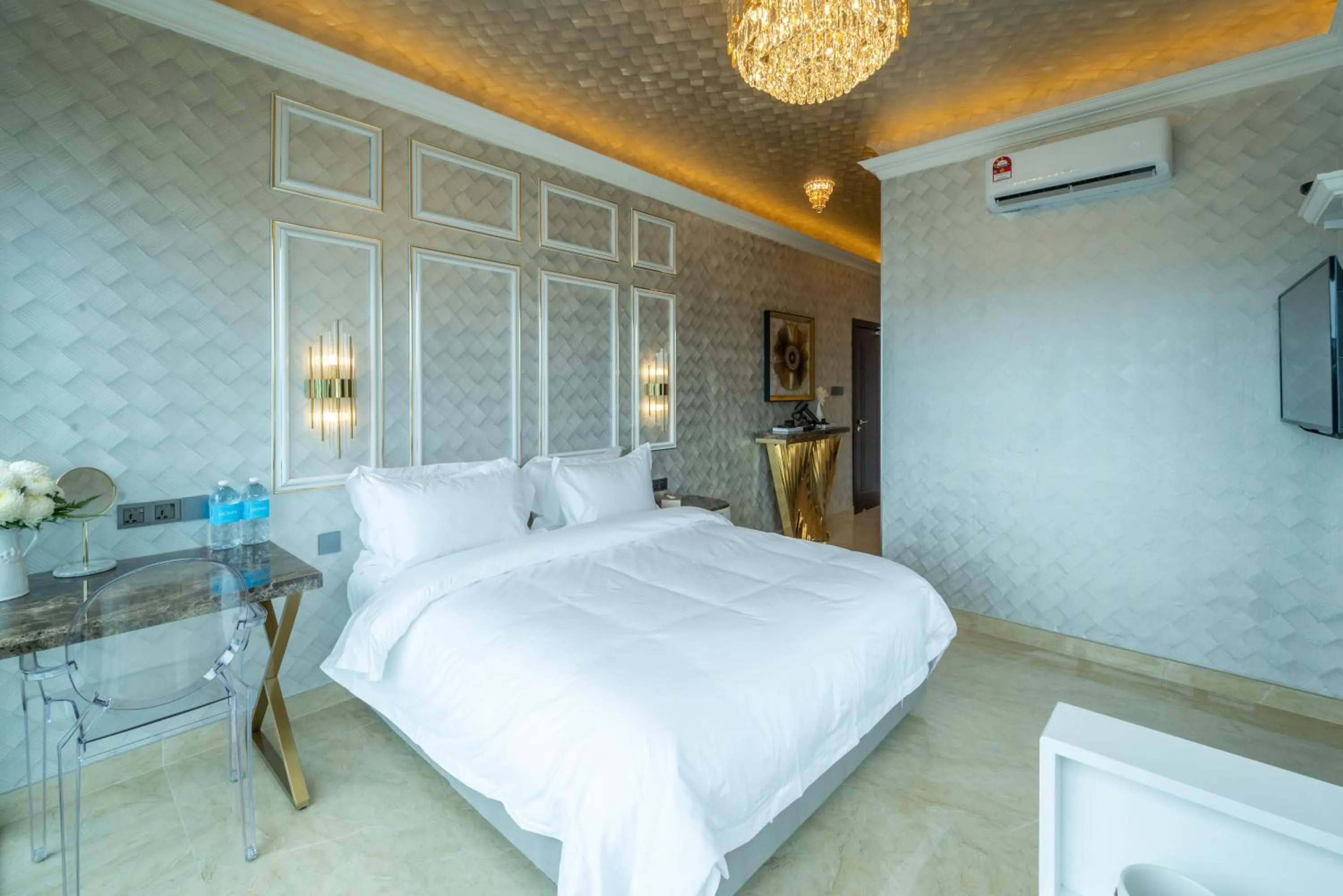 Bed in Ritz Residence, Imago Mall Loft B