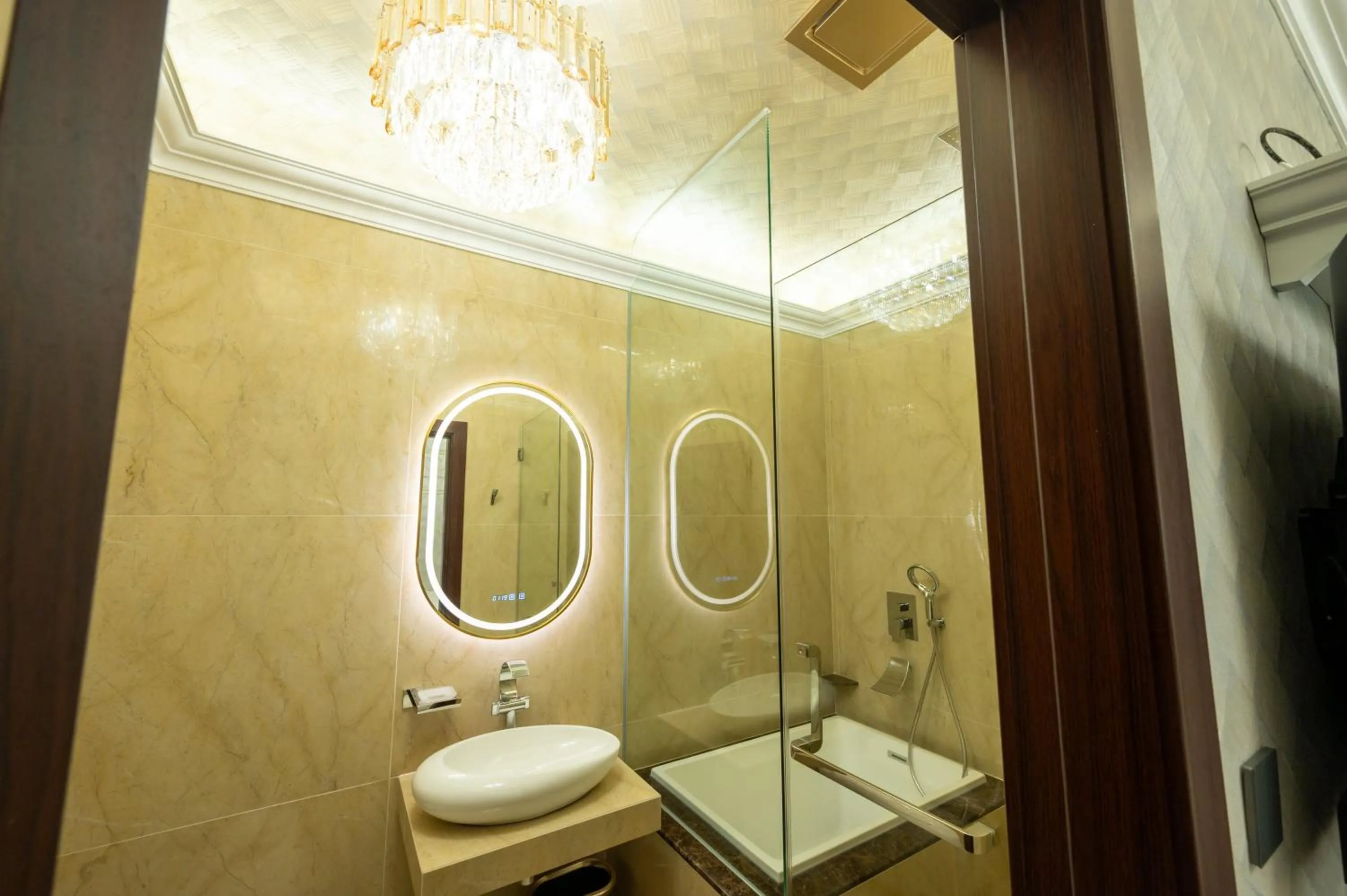 Bathroom in Ritz Residence, Imago Mall Loft B