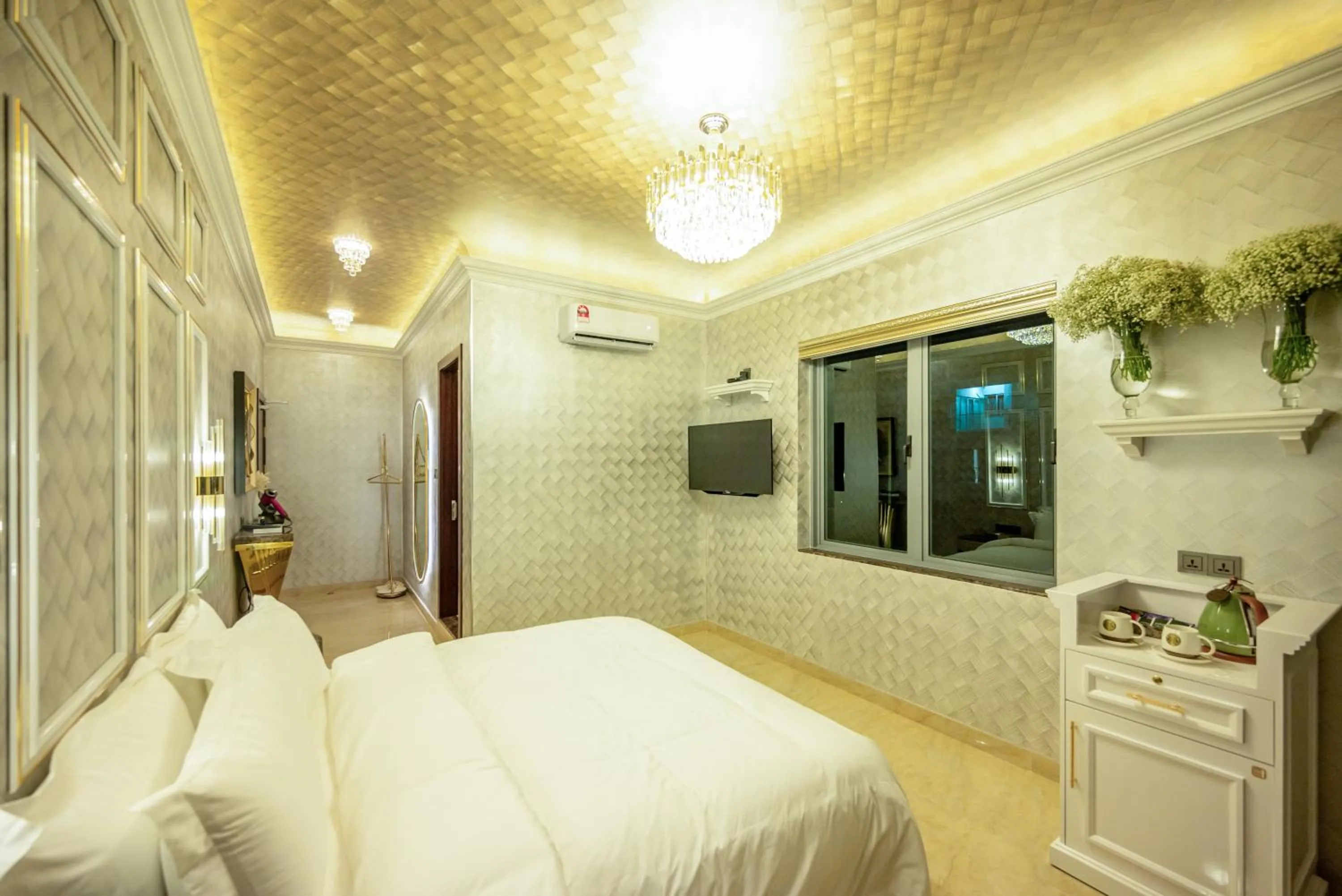 Bed in Ritz Residence, Imago Mall Loft B