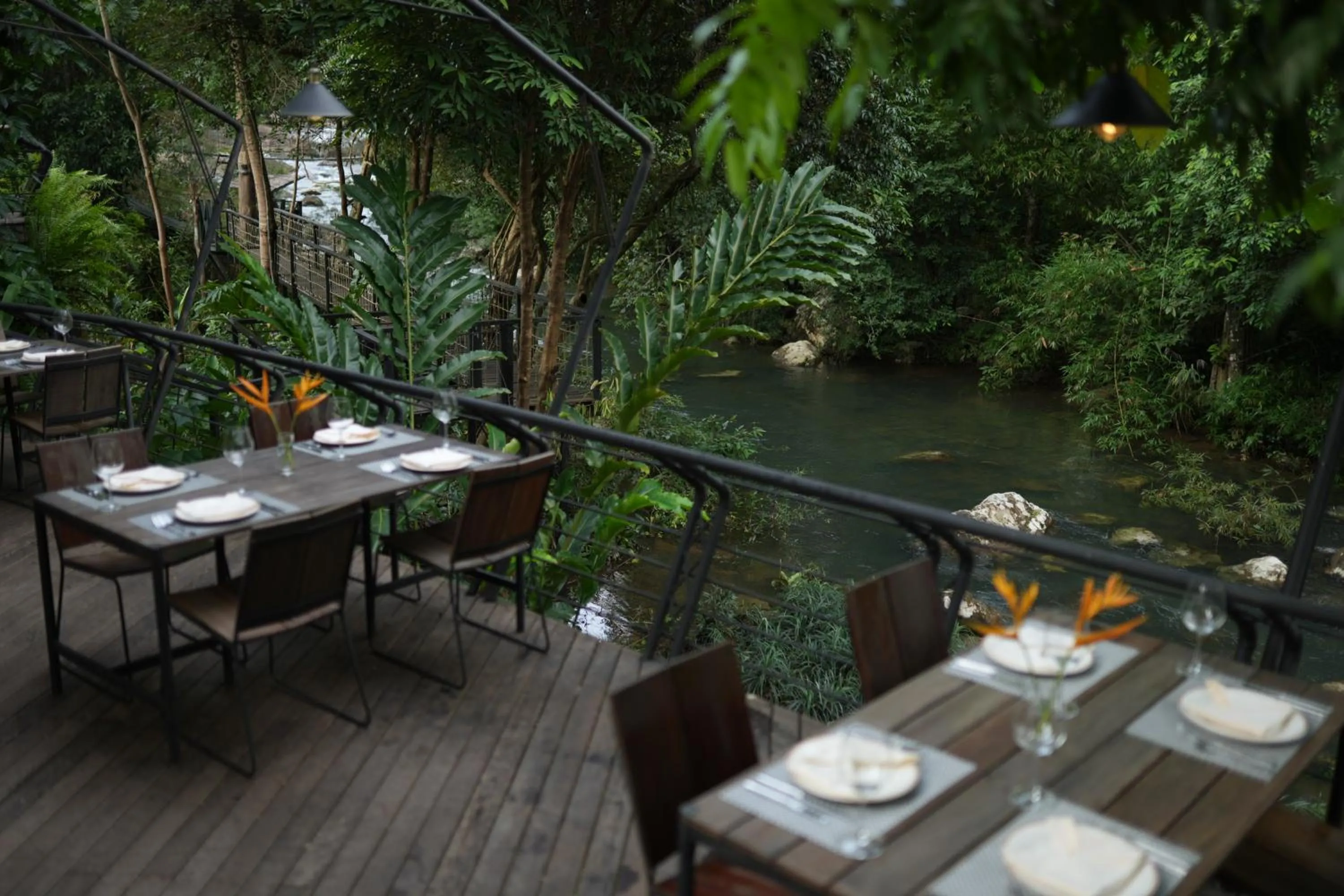 Restaurant/places to eat in Nampien Yorla Pa