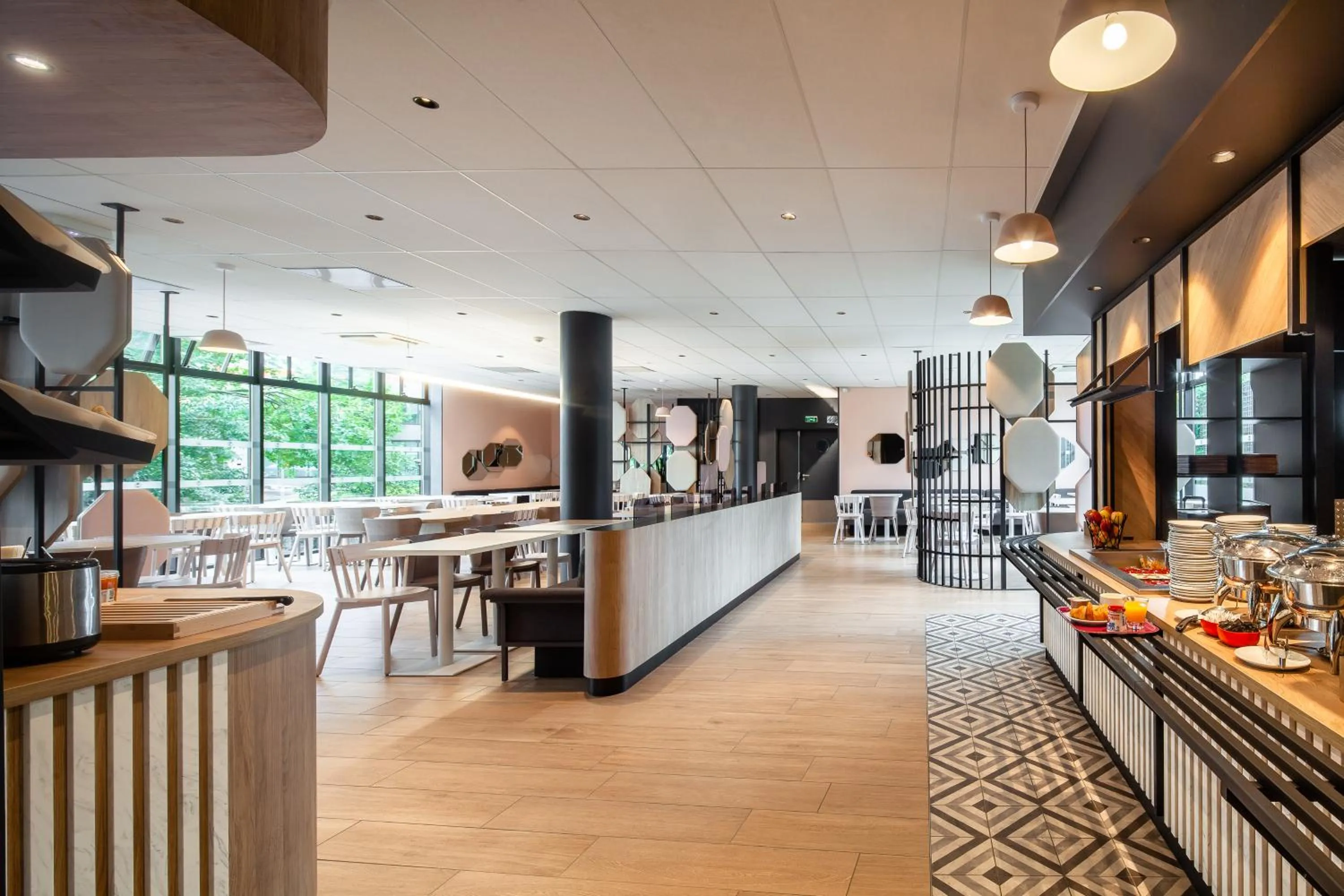 Buffet breakfast in B&B HOTEL Paris Porte des Lilas