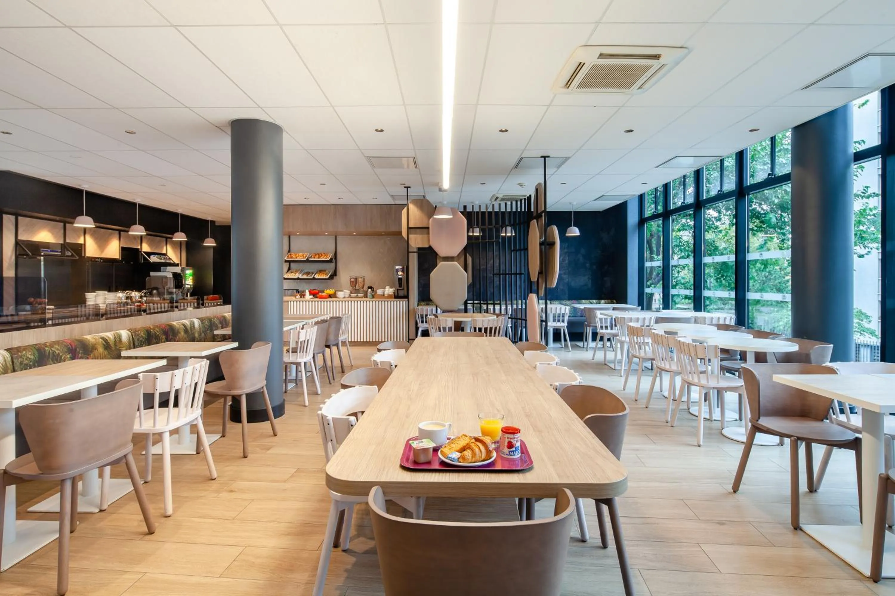 Buffet breakfast in B&B HOTEL Paris Porte des Lilas