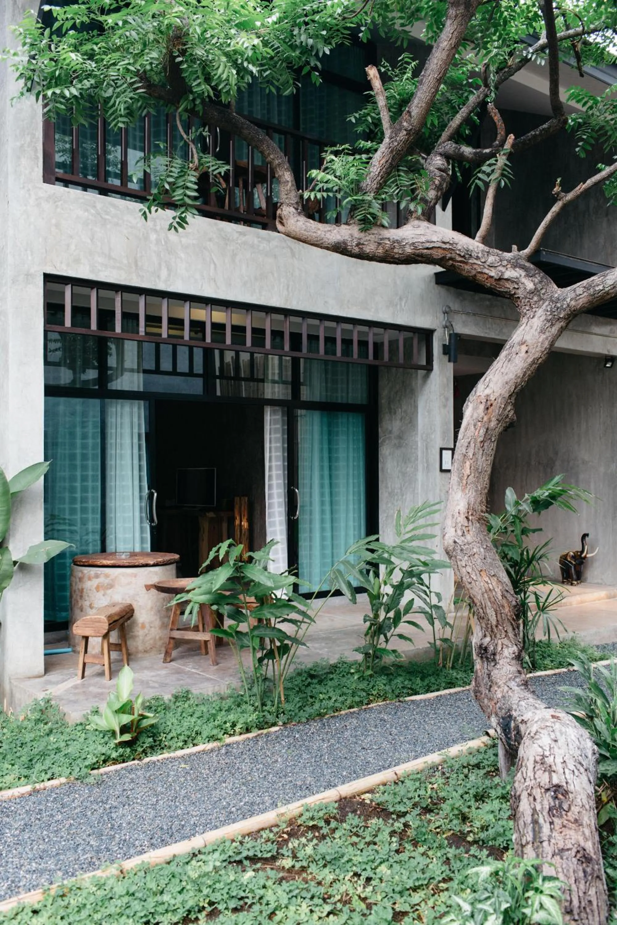 Property building in Arun Rawee