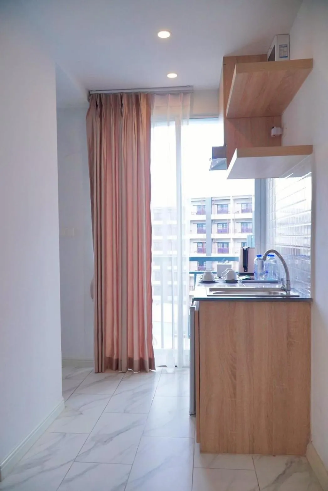 Kitchen or kitchenette in D Eco Wellness Center