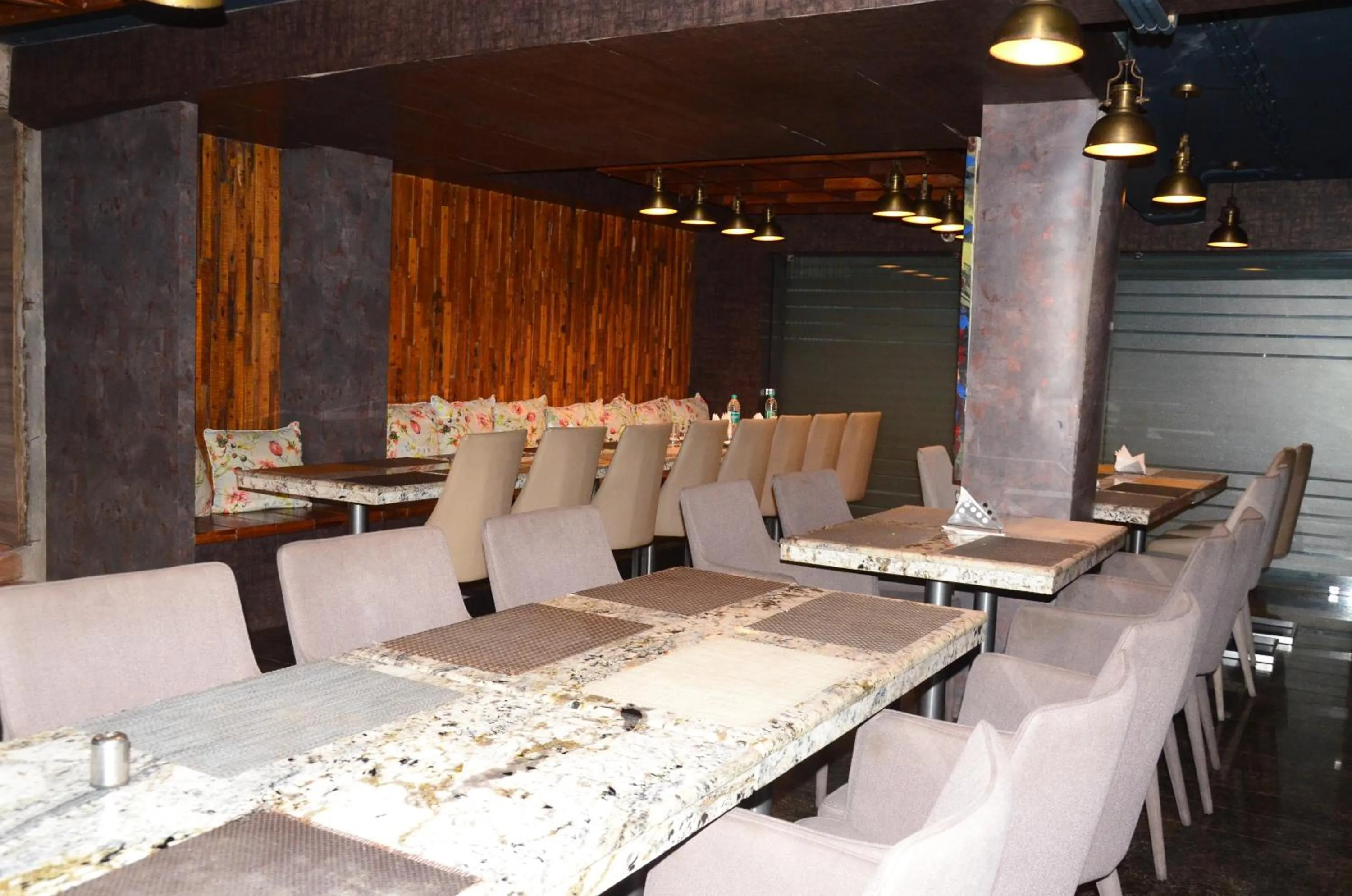 Restaurant/places to eat in CRYTSAL RESIDENCY