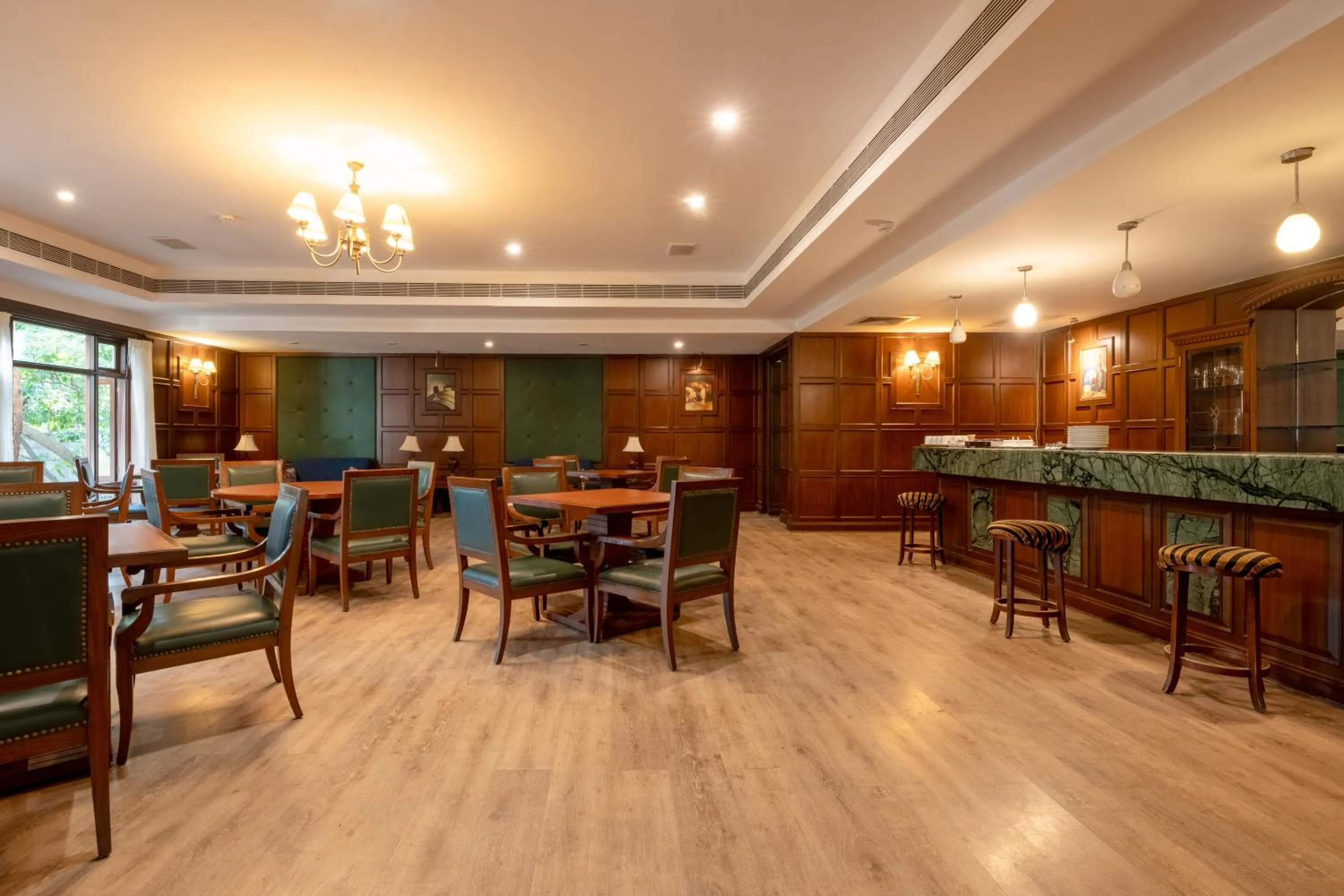 Restaurant/places to eat in Club Mahindra Golden Landmark, Mysuru
