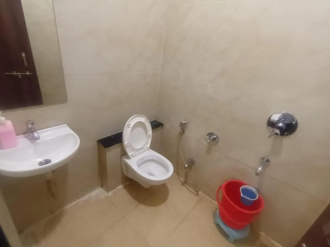 Bathroom in Hotel Lakshya Sheesh Mahal Indore