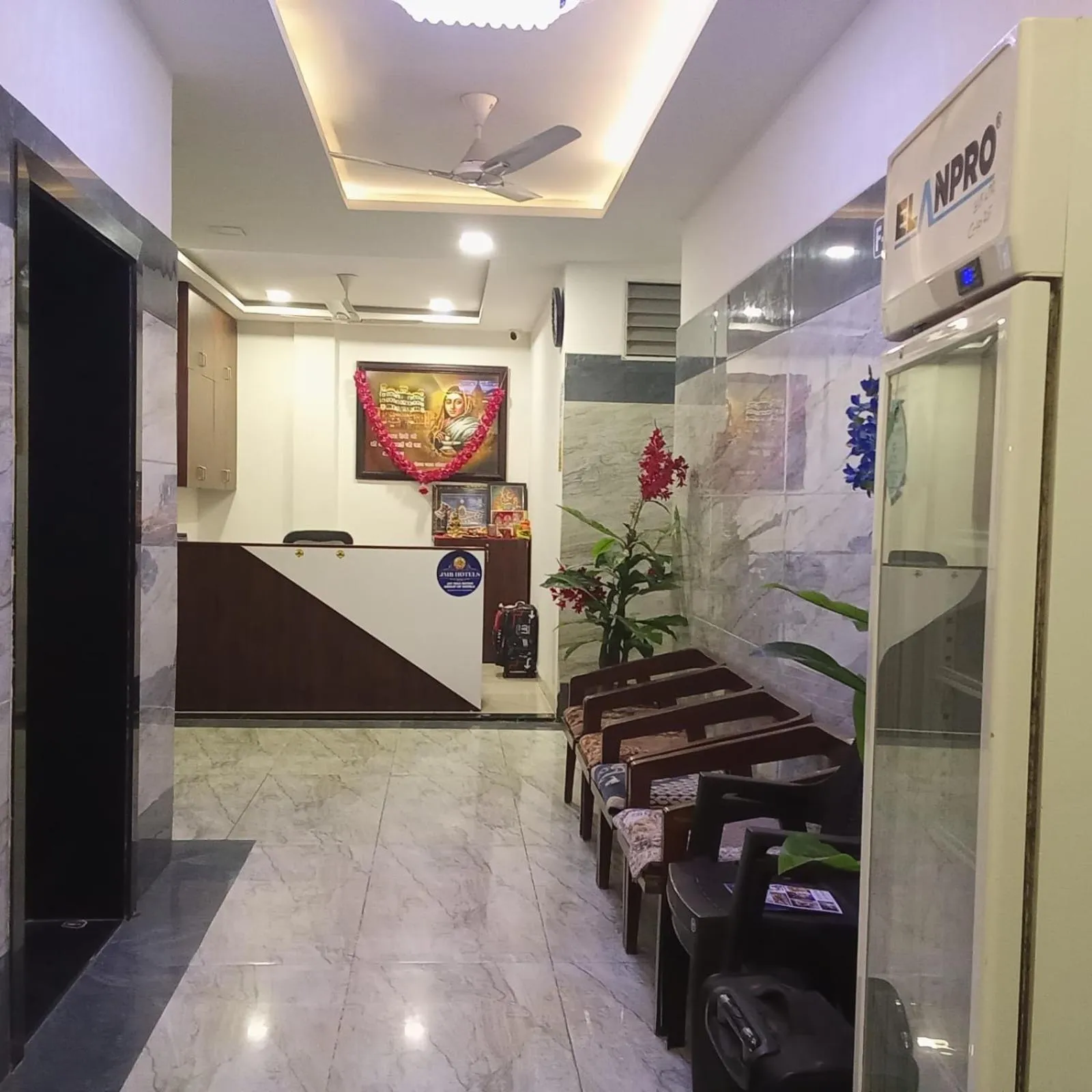 Lobby or reception in Hotel Lakshya Sheesh Mahal Indore