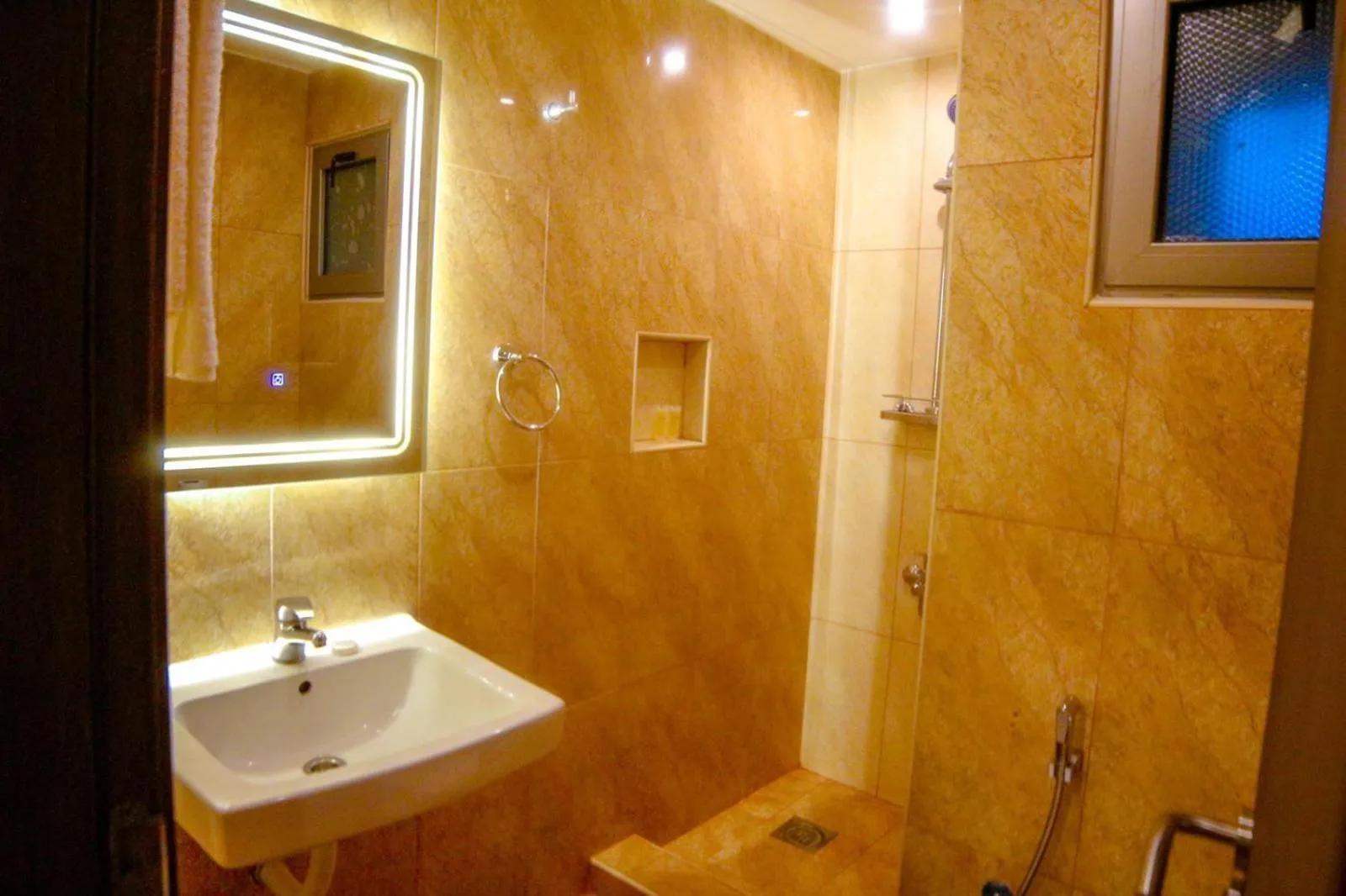 Shower in ِAfnan hotel