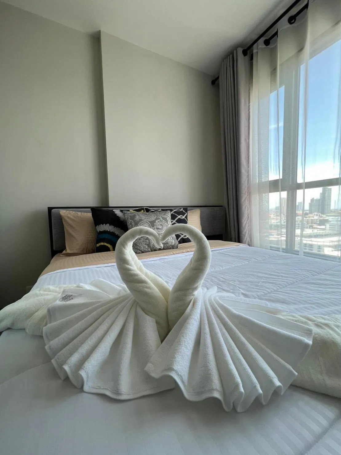 Bed in The base Pattaya