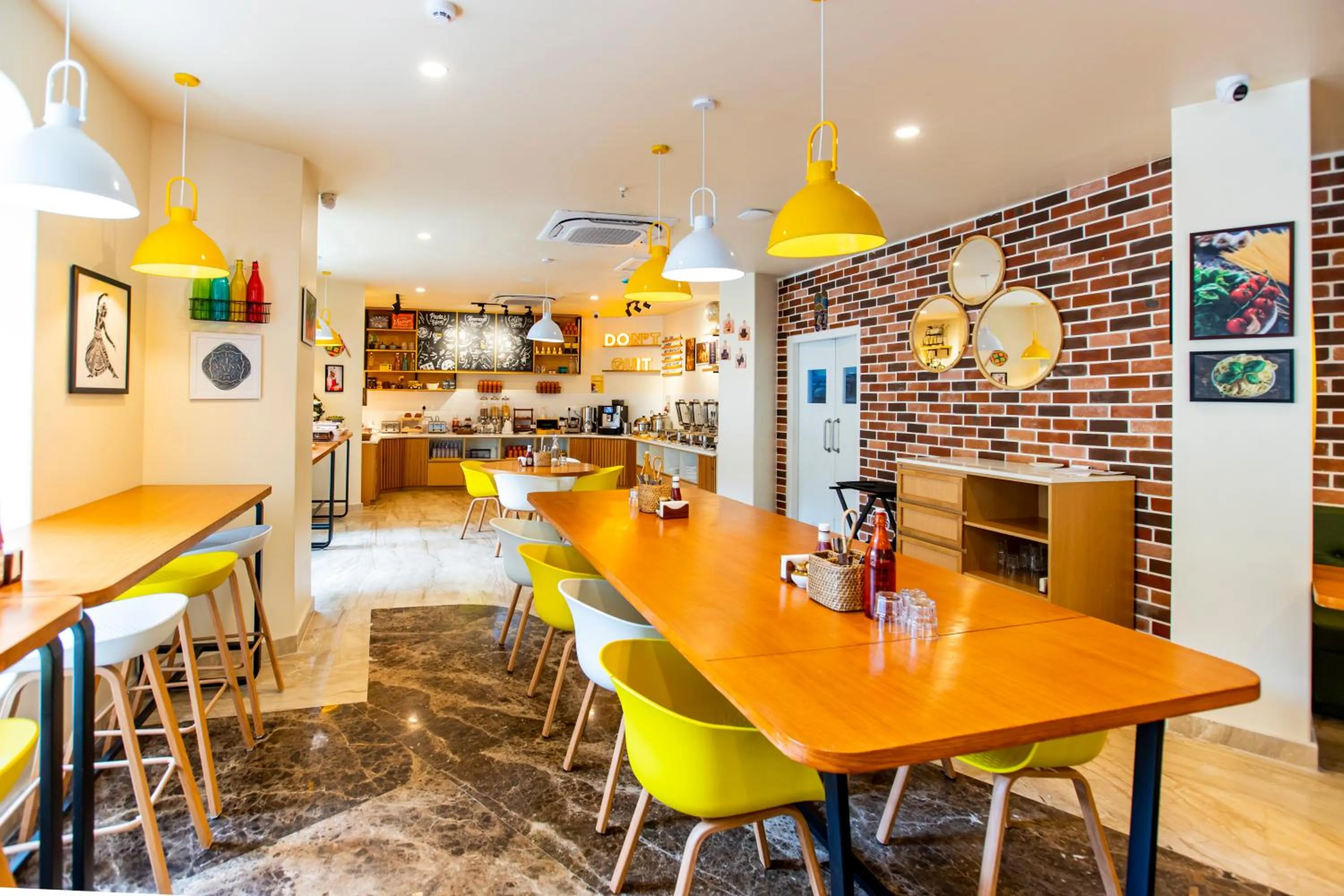 Restaurant/places to eat in Bloom Hub l Guindy