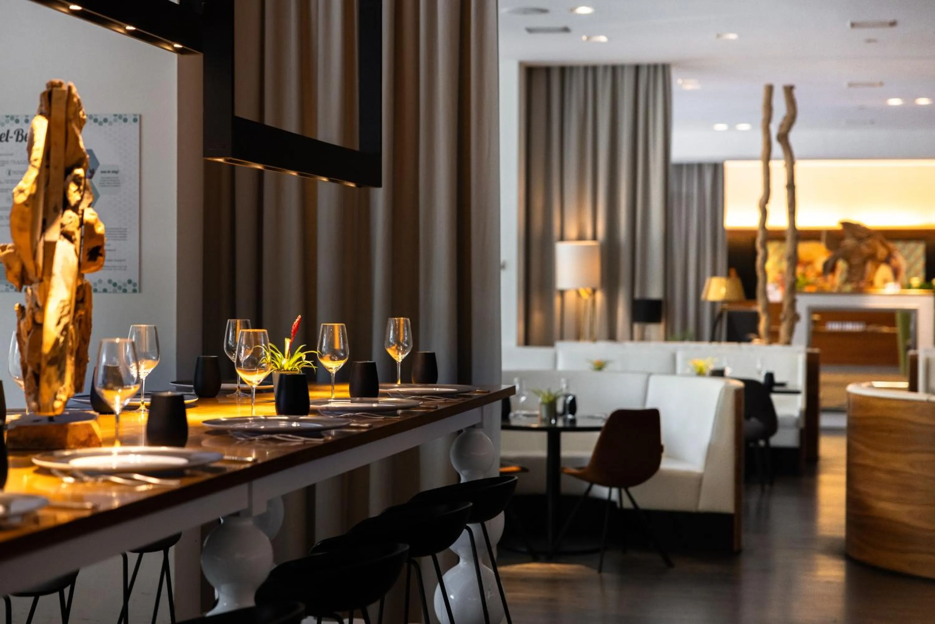 Restaurant/places to eat in Pullman Eindhoven Cocagne