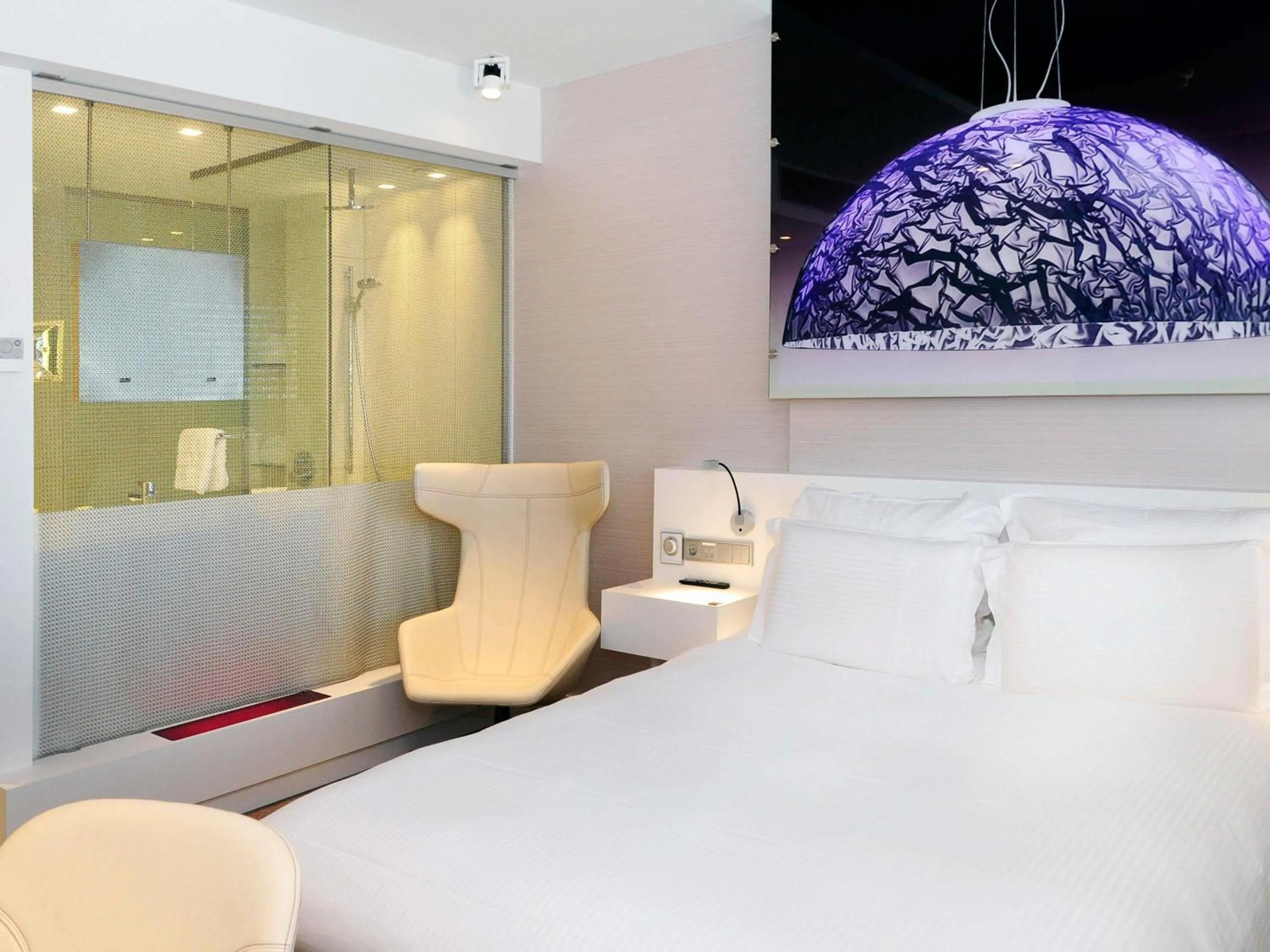 Bedroom, Bed in Pullman Eindhoven Cocagne