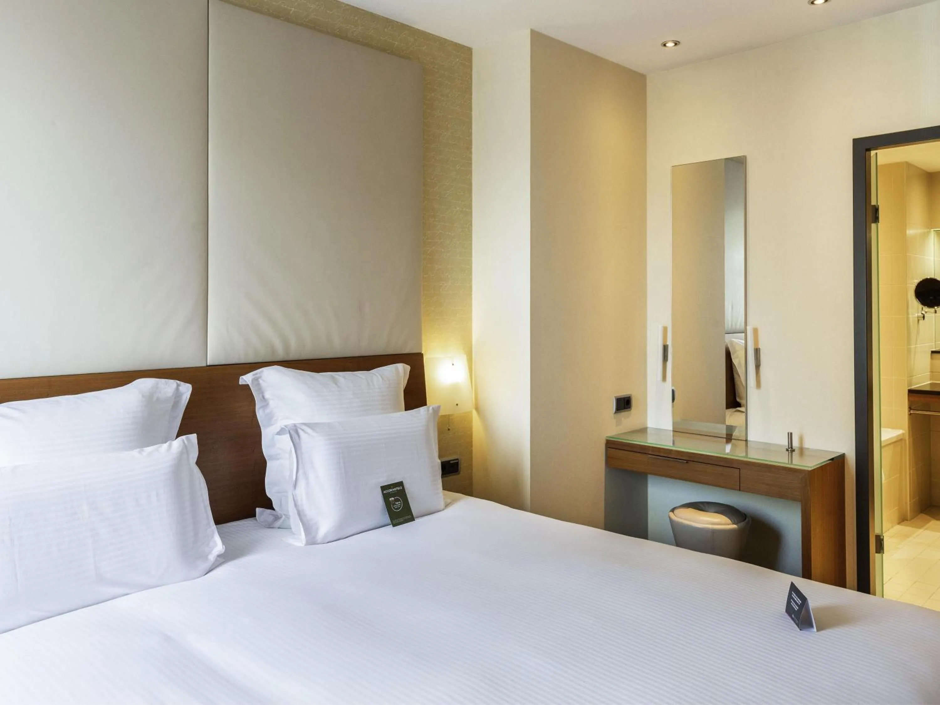 Bedroom, Bed in Pullman Eindhoven Cocagne