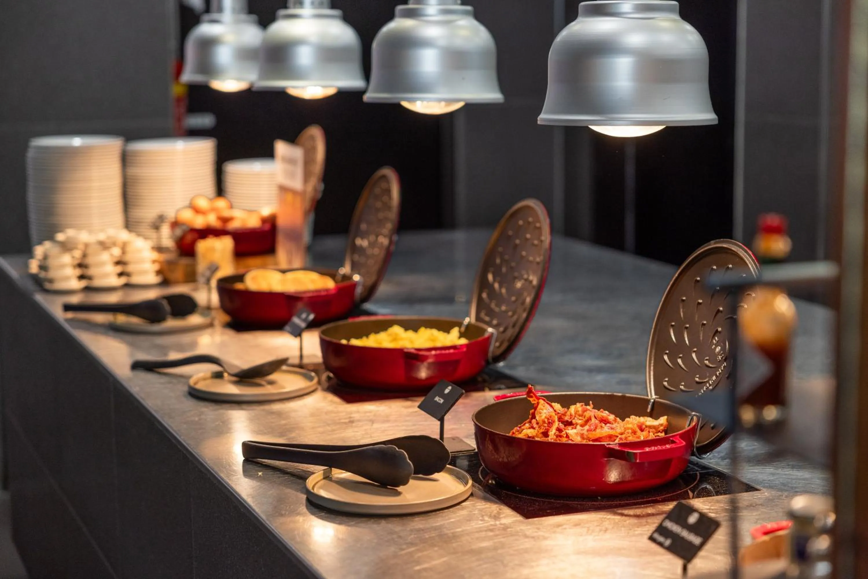 Restaurant/places to eat in Pullman Eindhoven Cocagne