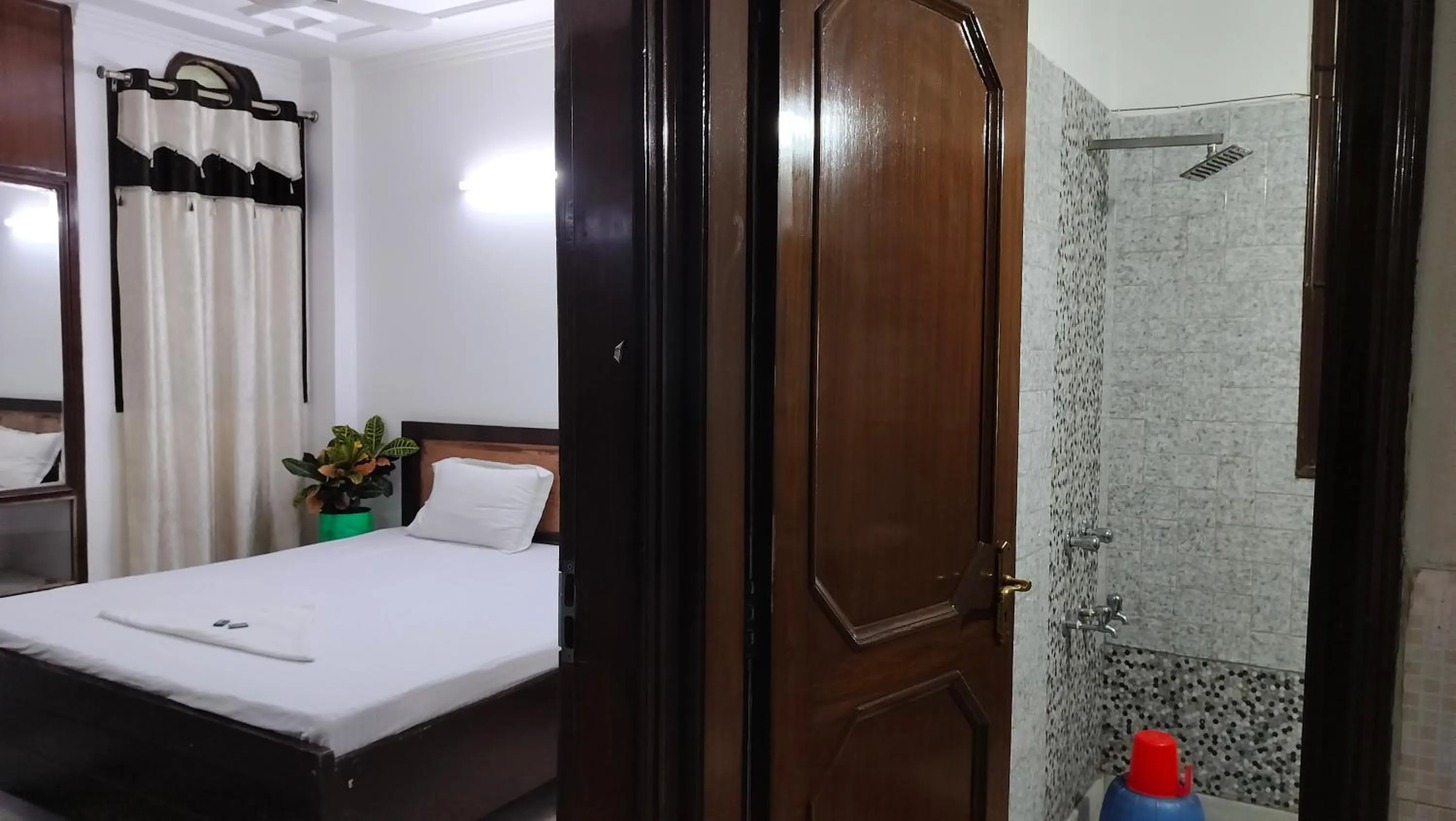 Photo of the whole room, Bathroom in Jay Jagannath