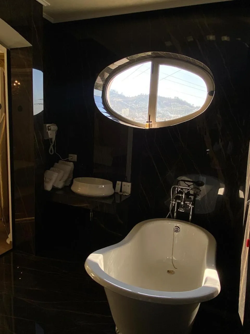 Bathroom in Hotel Eiffel