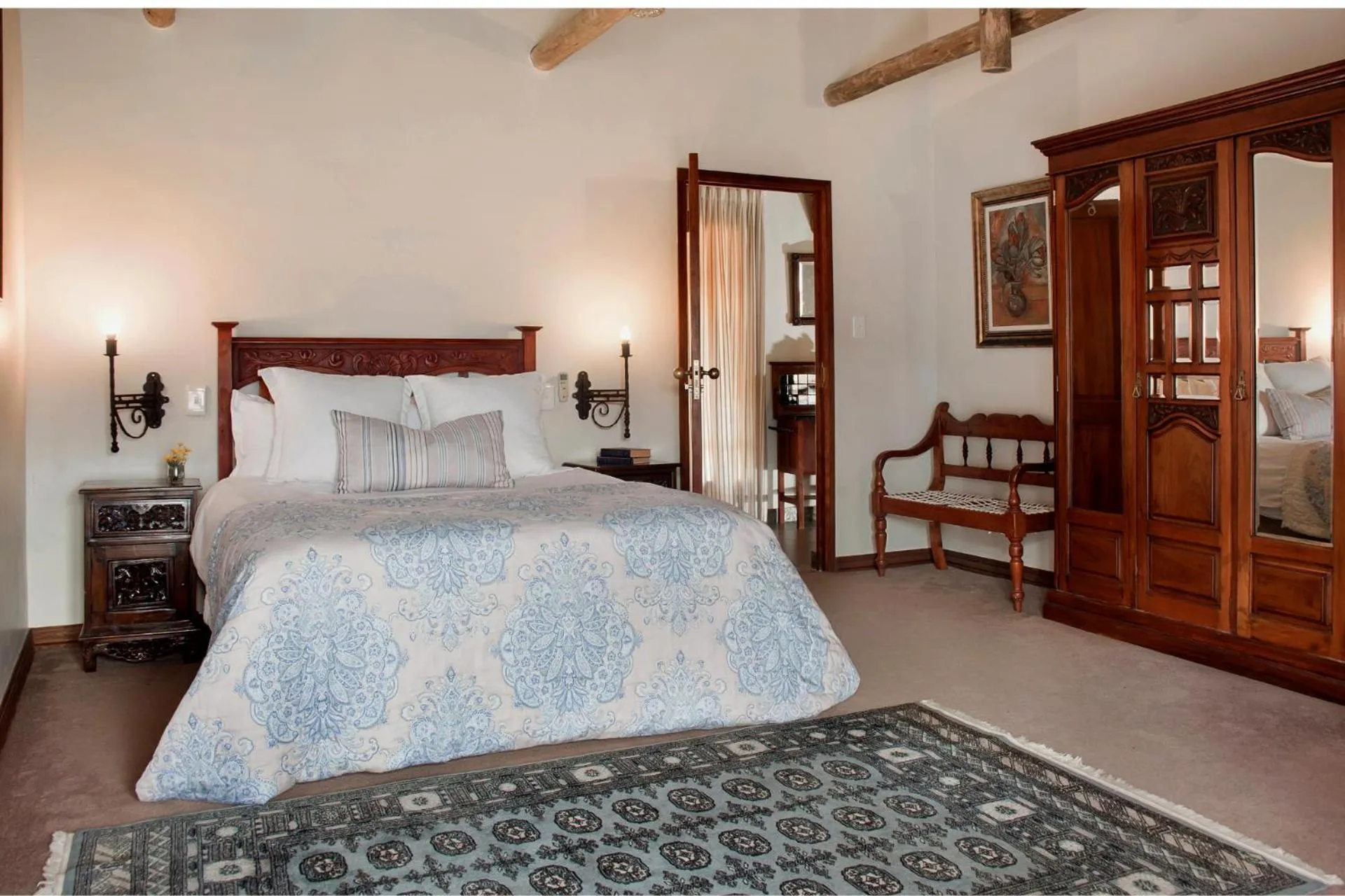 Bed in Inkungu Lodge