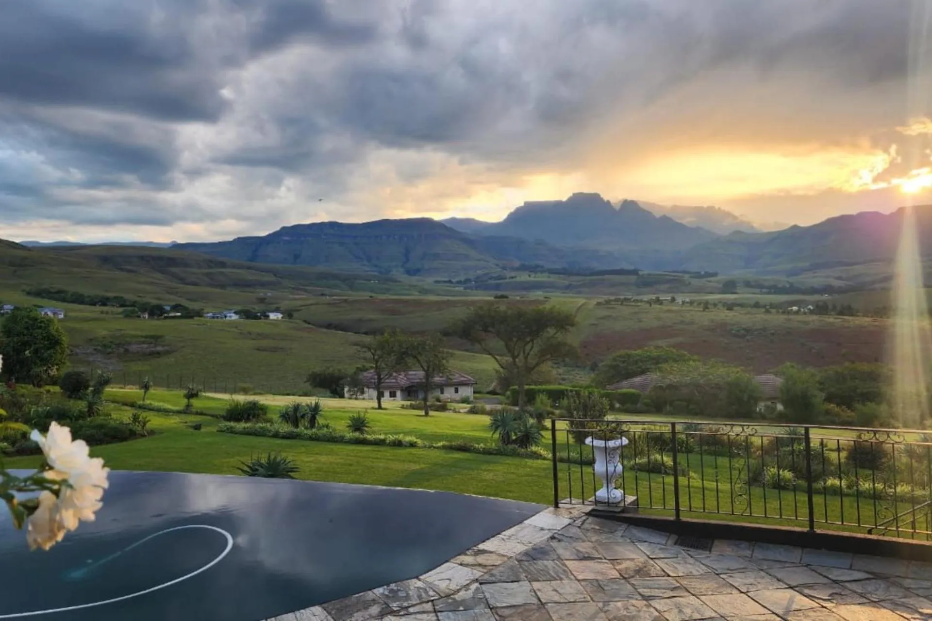 Swimming pool in Inkungu Lodge