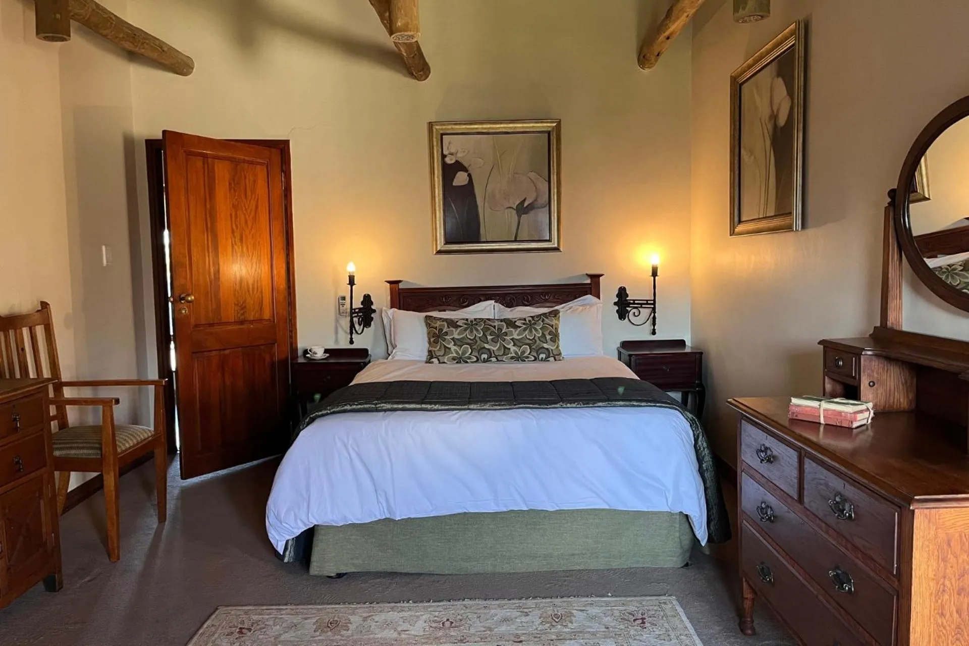 Bed in Inkungu Lodge