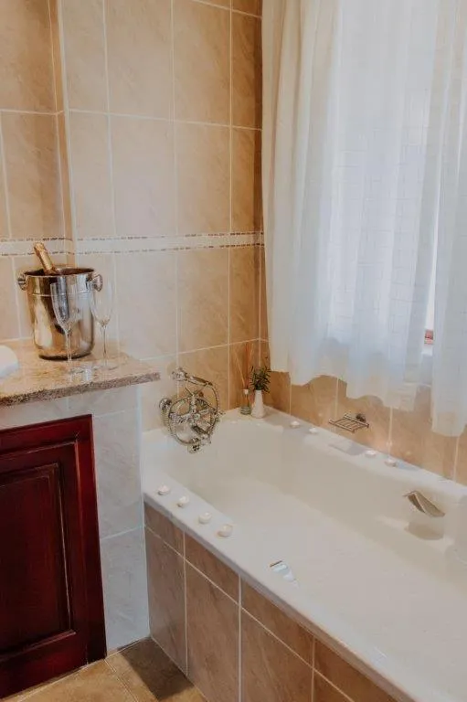 Bathroom in Inkungu Lodge