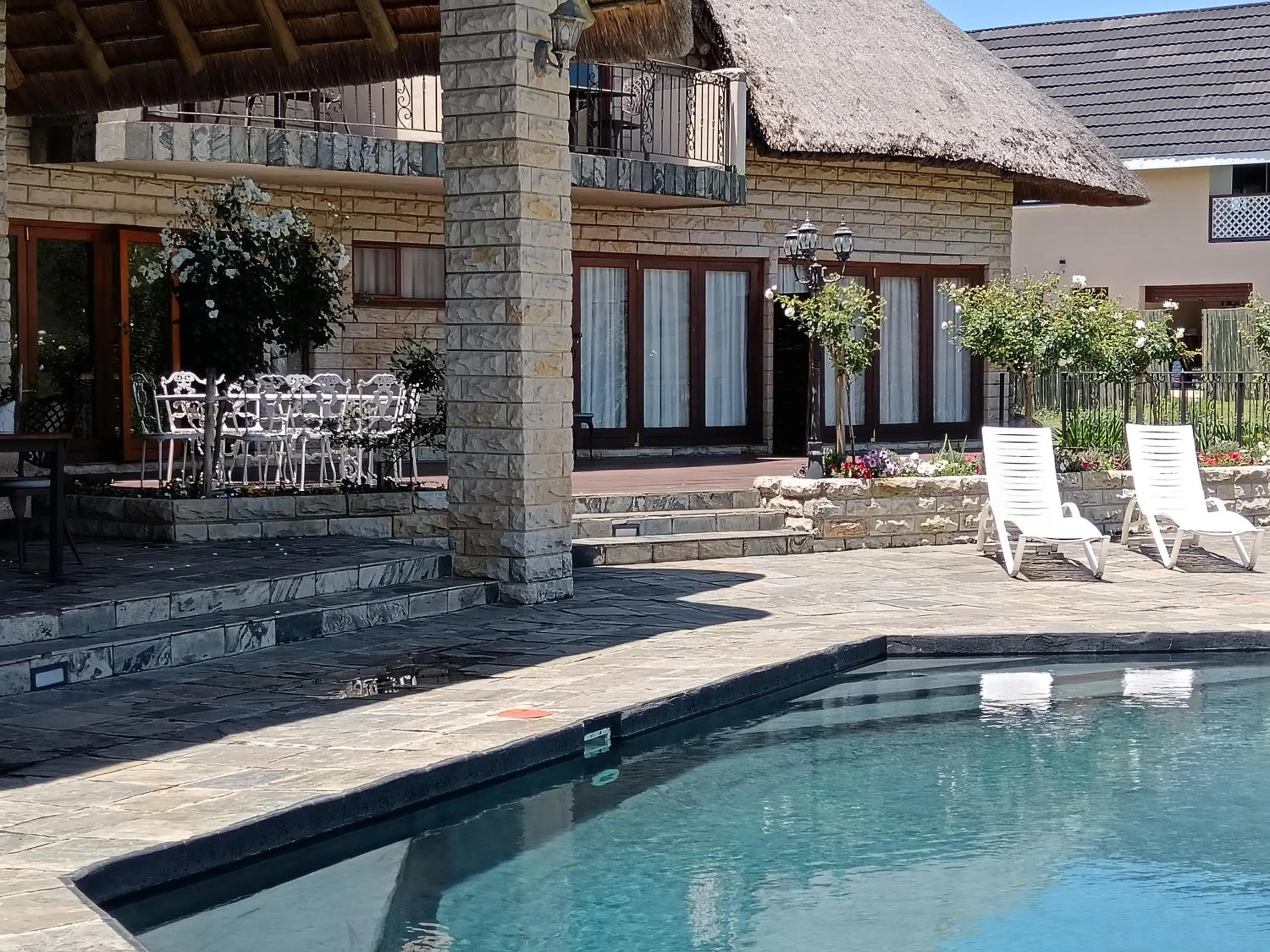 Swimming pool in Inkungu Lodge