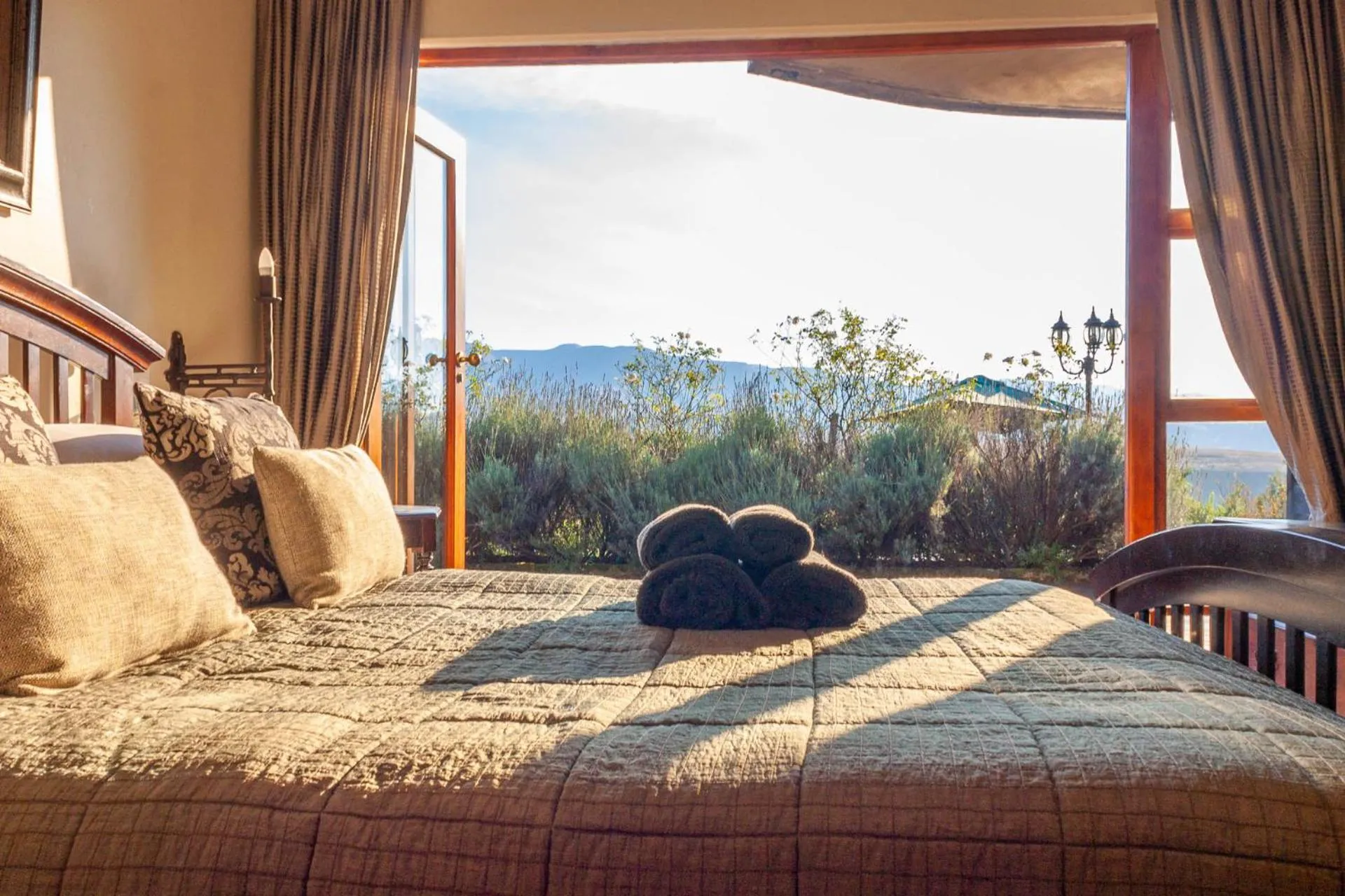 Bed in Inkungu Lodge