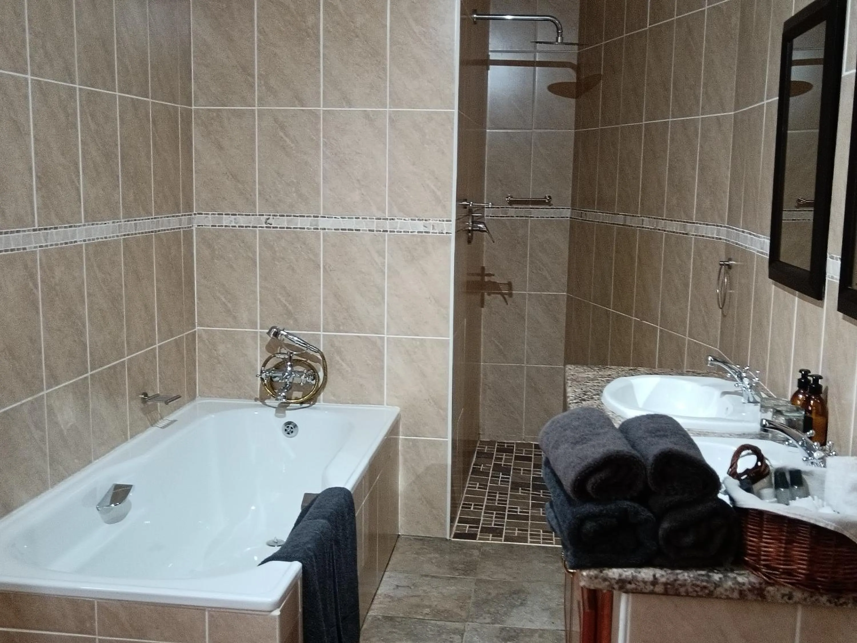 Toilet in Inkungu Lodge