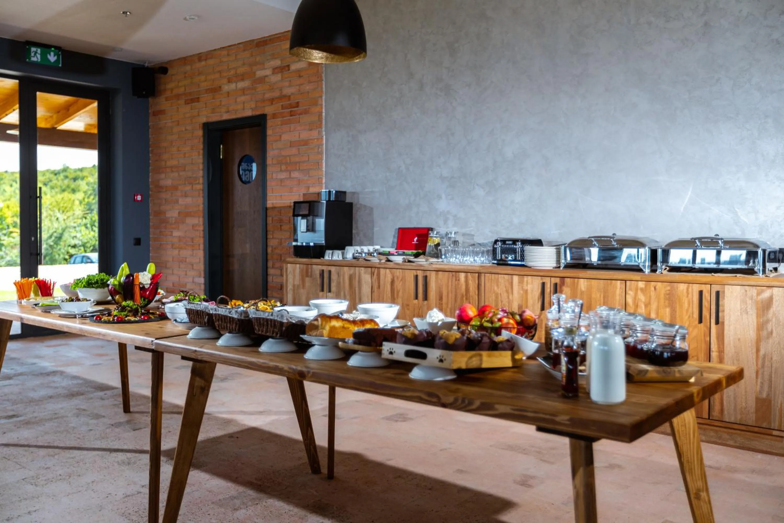 Breakfast in Hotel Qvevrebi