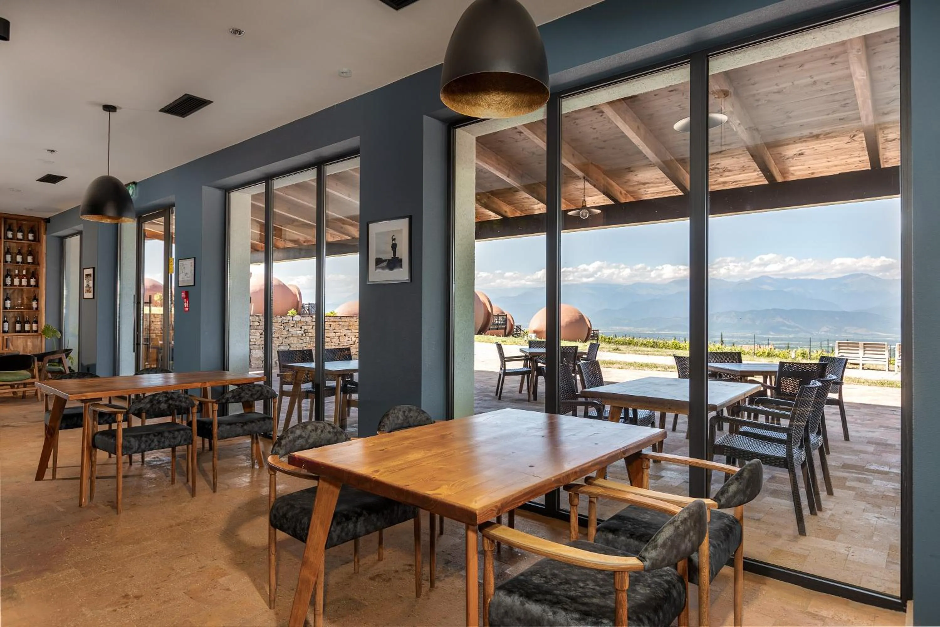 Restaurant/places to eat in Hotel Qvevrebi