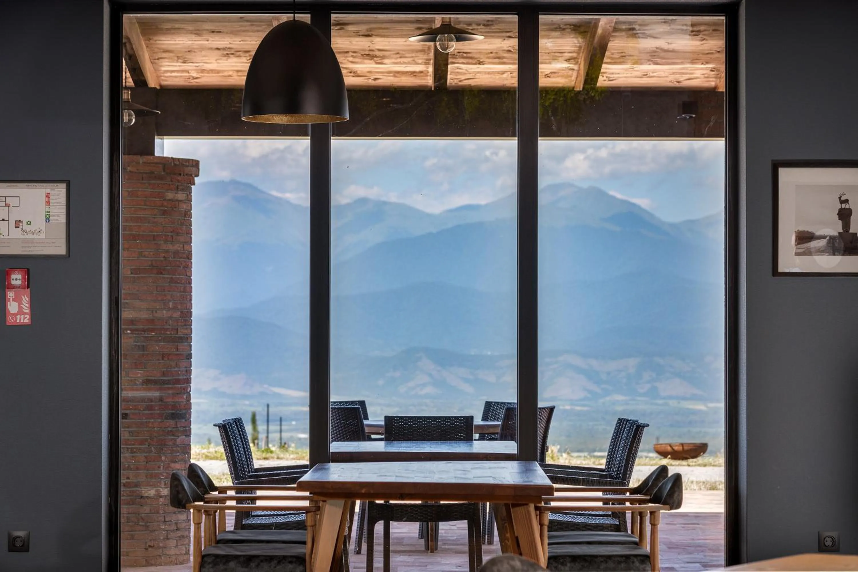 Restaurant/places to eat in Hotel Qvevrebi