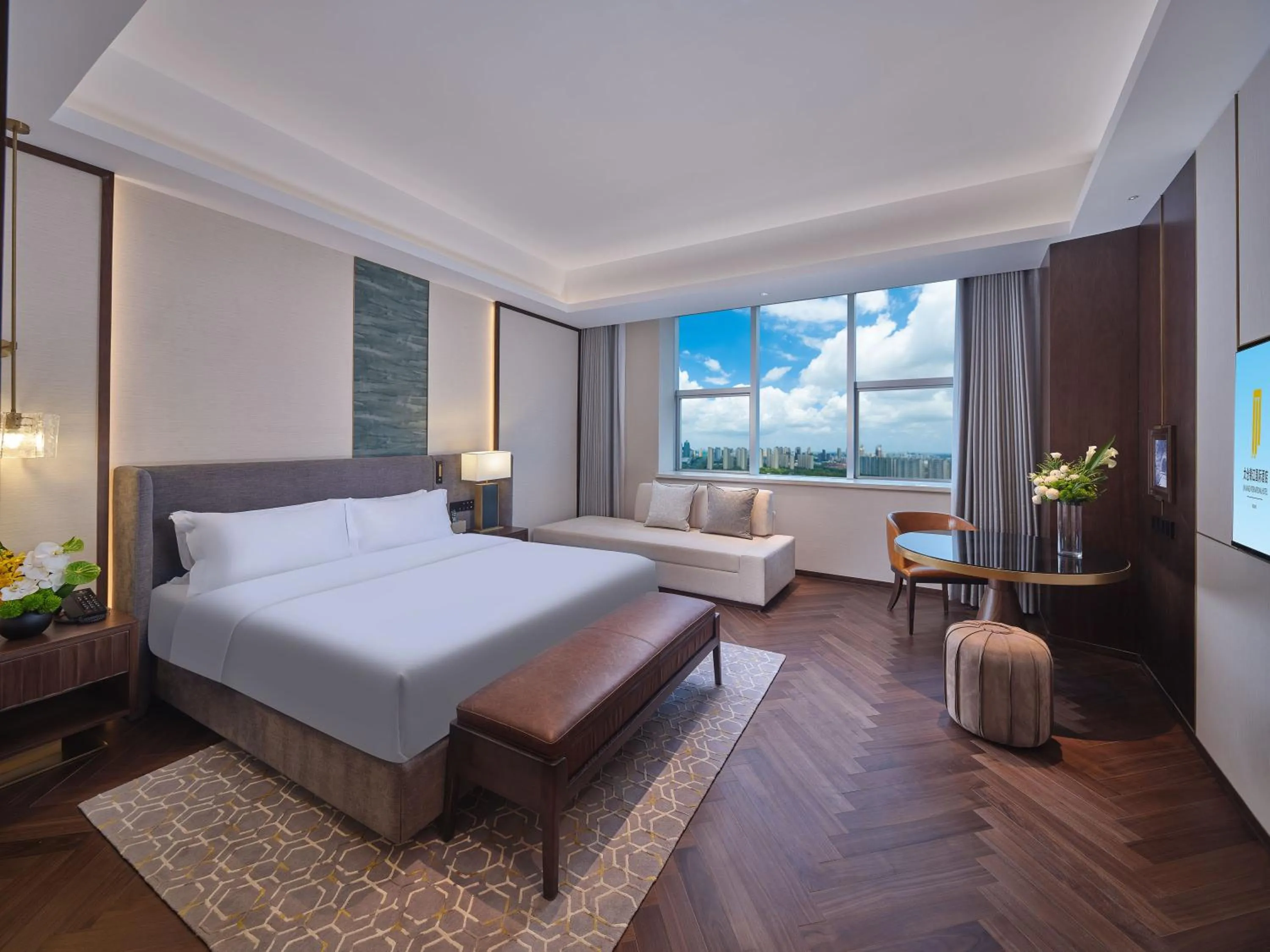 Photo of the whole room, Bed in Jin Jiang International Hotel Taicang