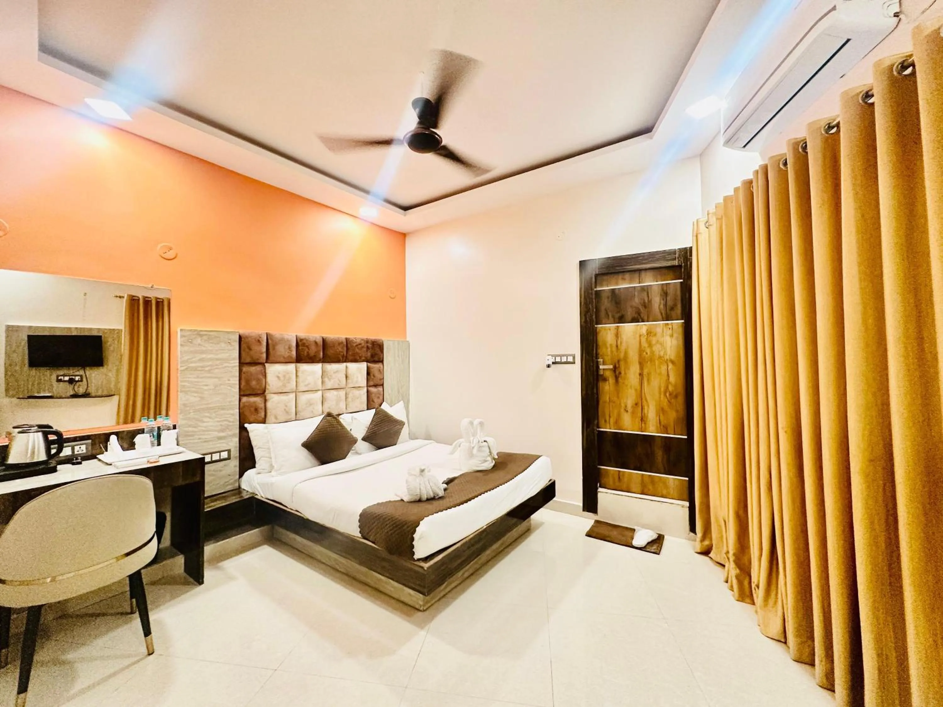 Property building, Bed in Hotel Sky International- Airport Zone Hyderabad